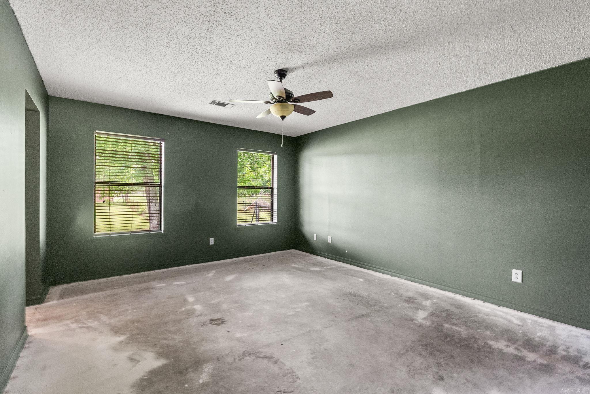 17 Oak Creek  Conway, AR