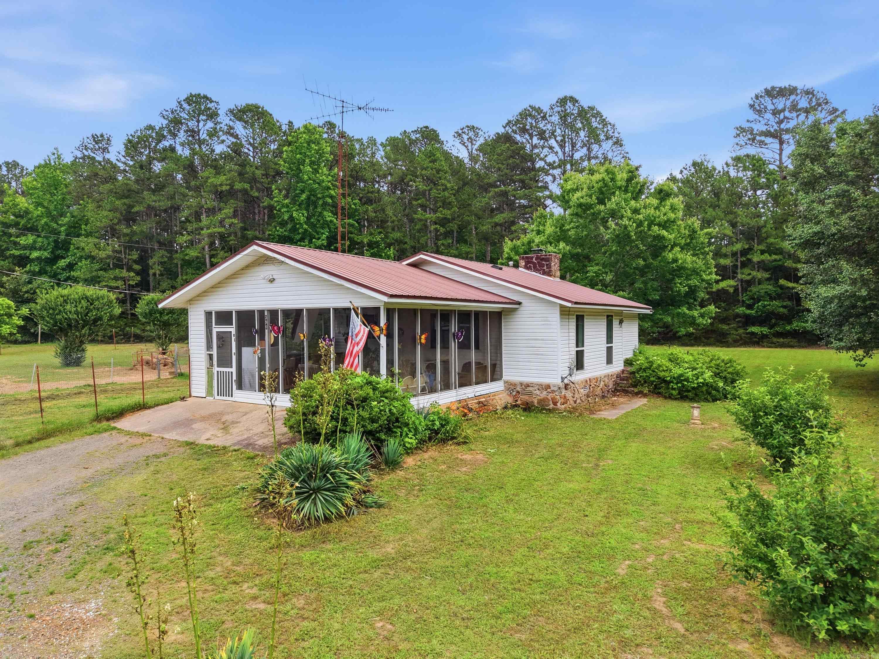 390 Wood Vine  Higden, AR