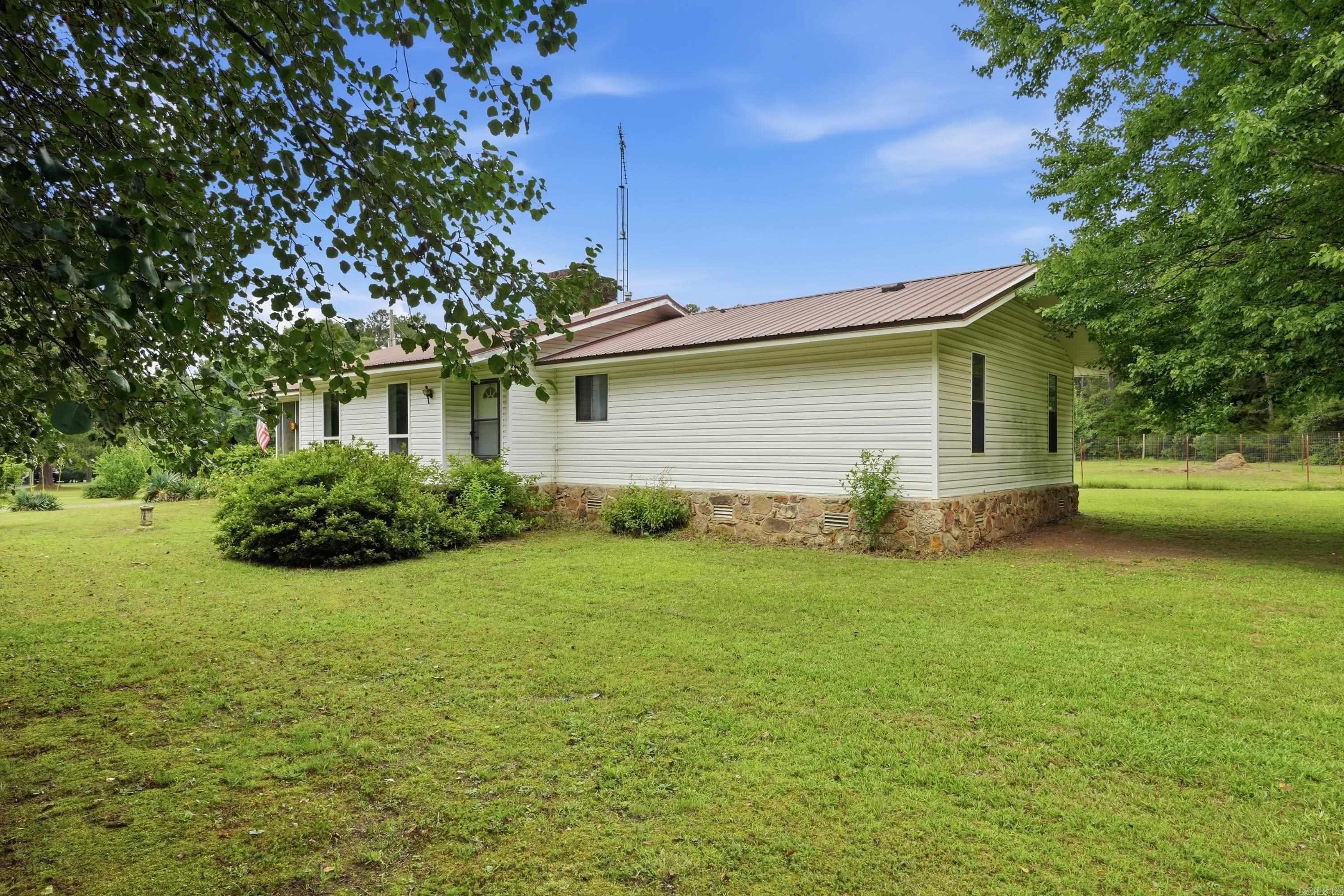 390 Wood Vine  Higden, AR