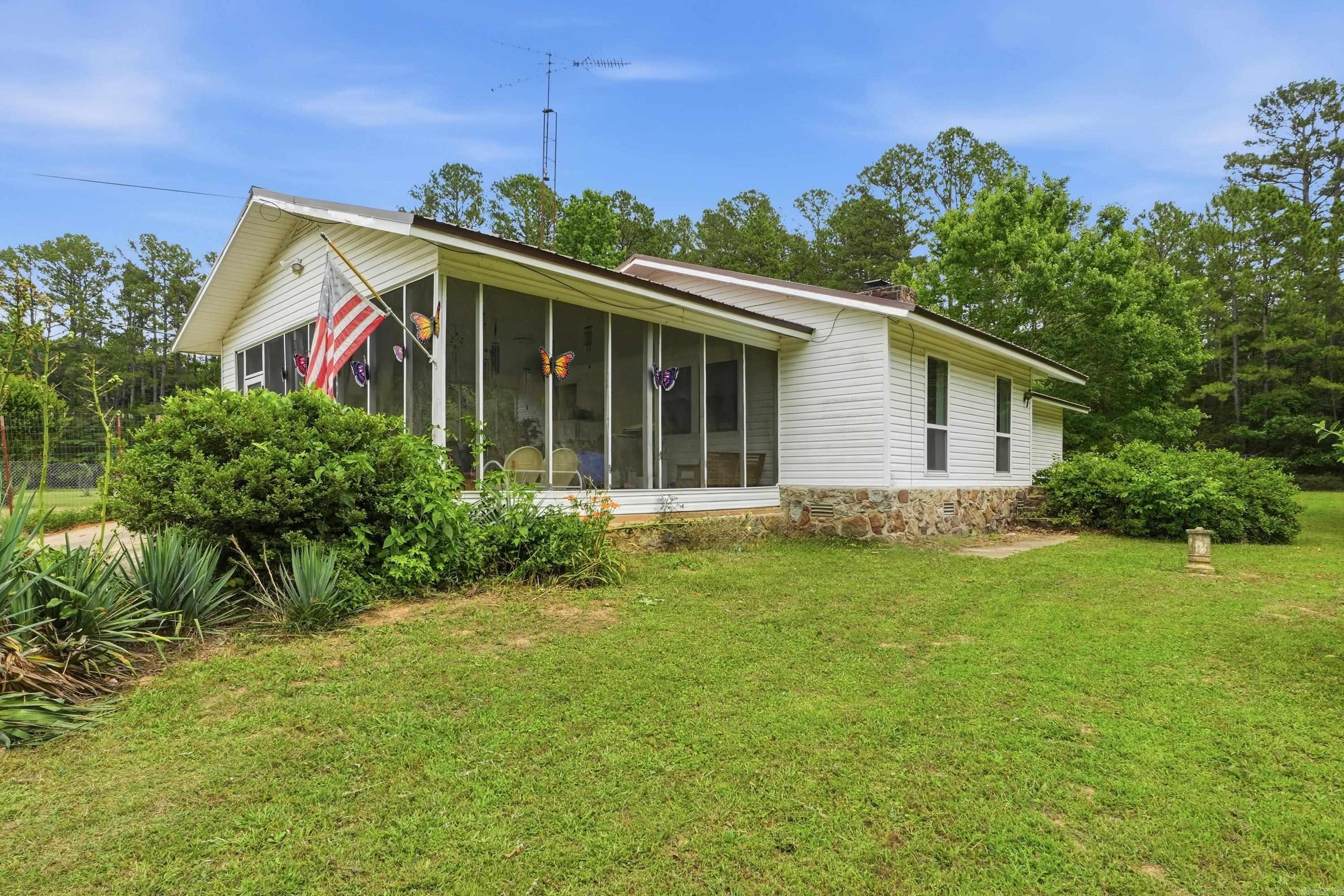 390 Wood Vine  Higden, AR