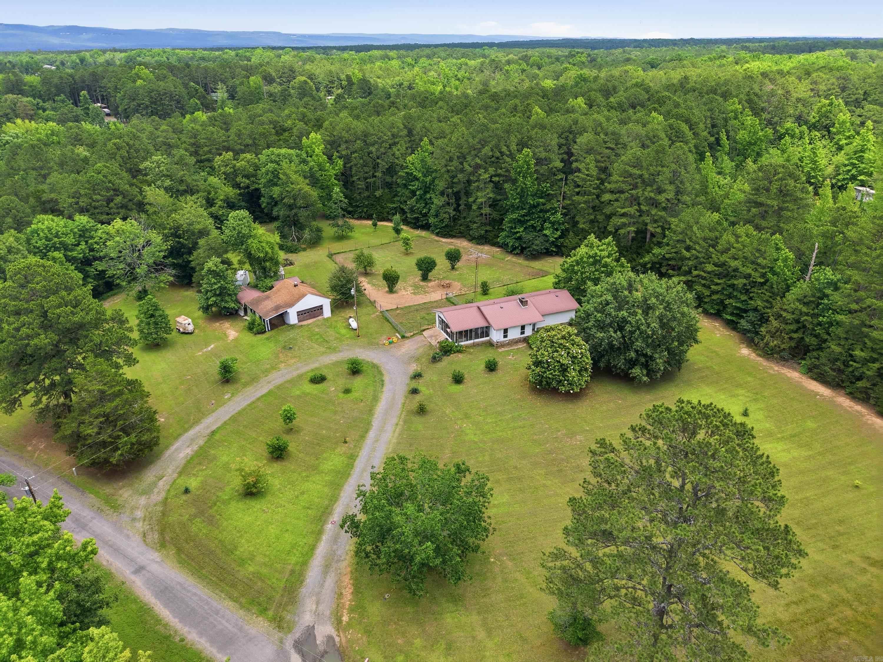 390 Wood Vine  Higden, AR