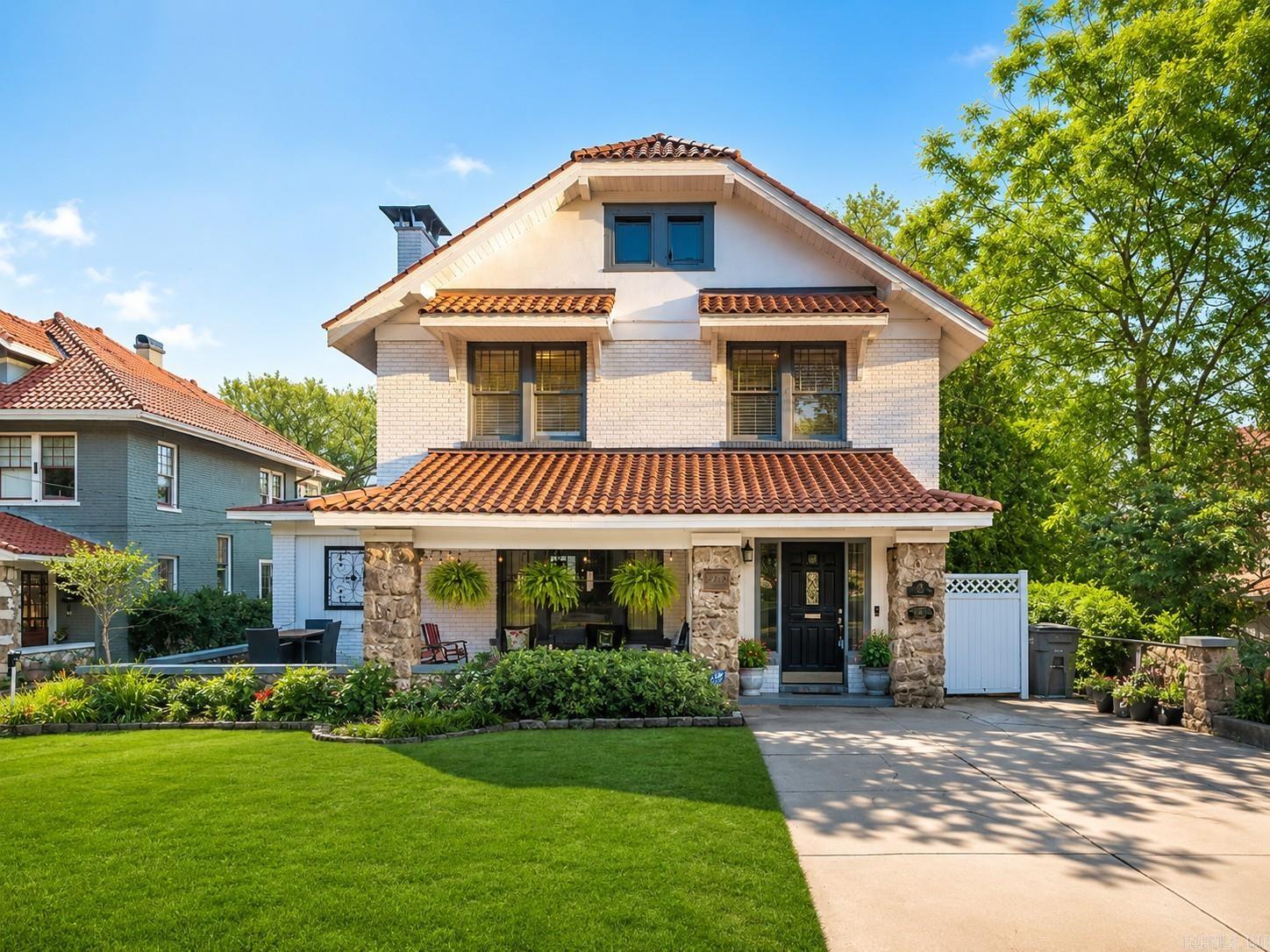 719  Prospect  Hot Springs, AR