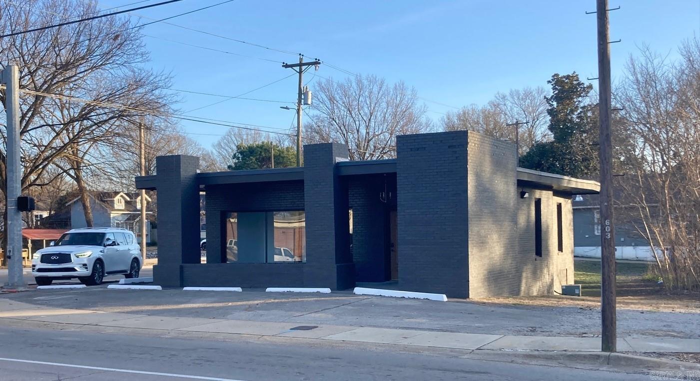 603 W Matthews Corner of Flint and W. Matthews Jonesboro, AR