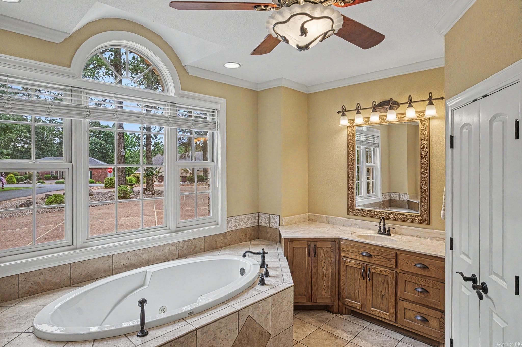 1 Vereda Lane  Hot Springs Village, AR