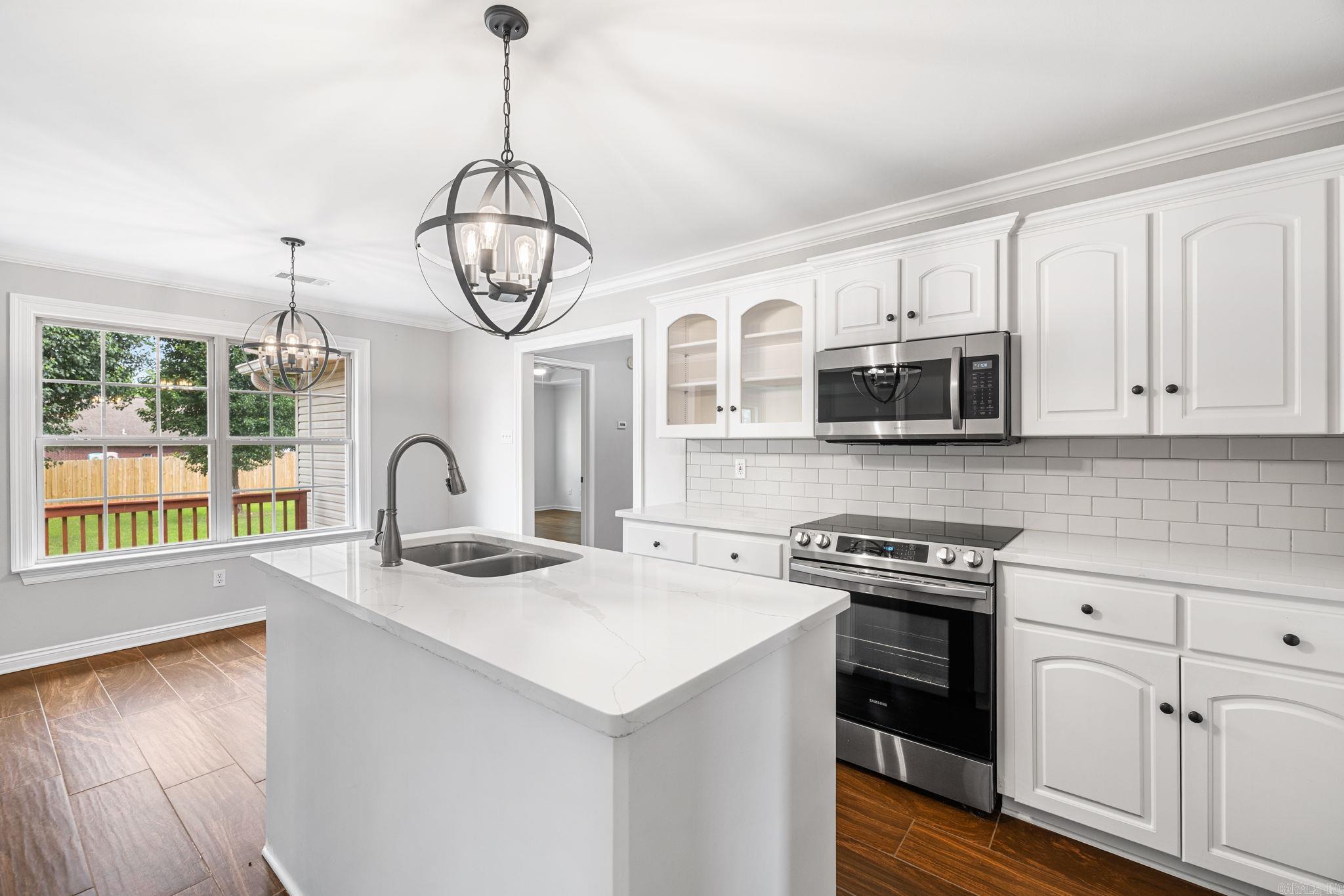 53 Country Village Cir  Cabot, AR