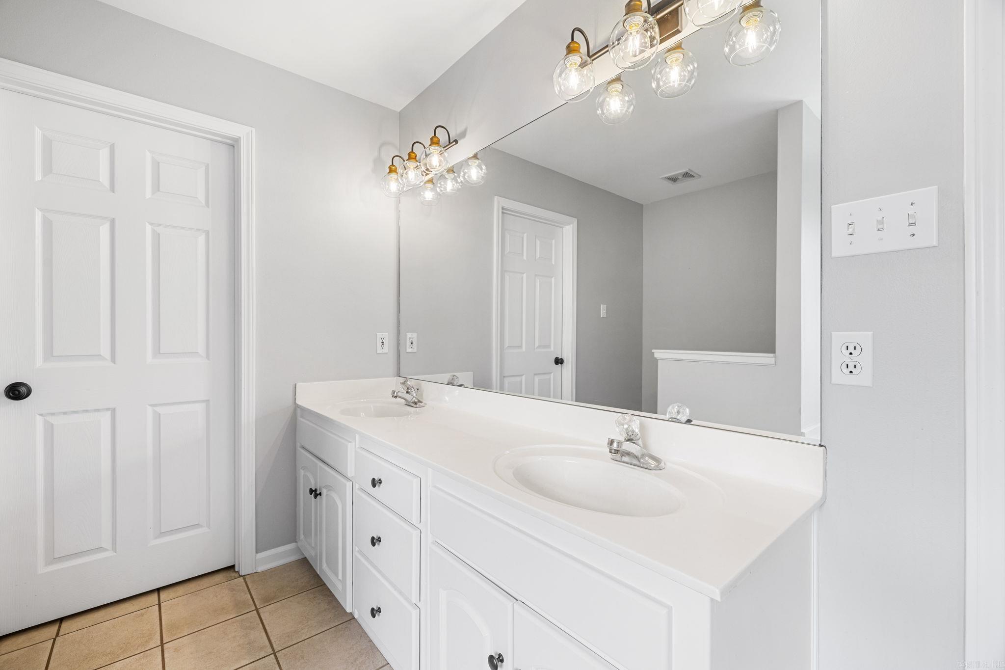 53 Country Village Cir  Cabot, AR