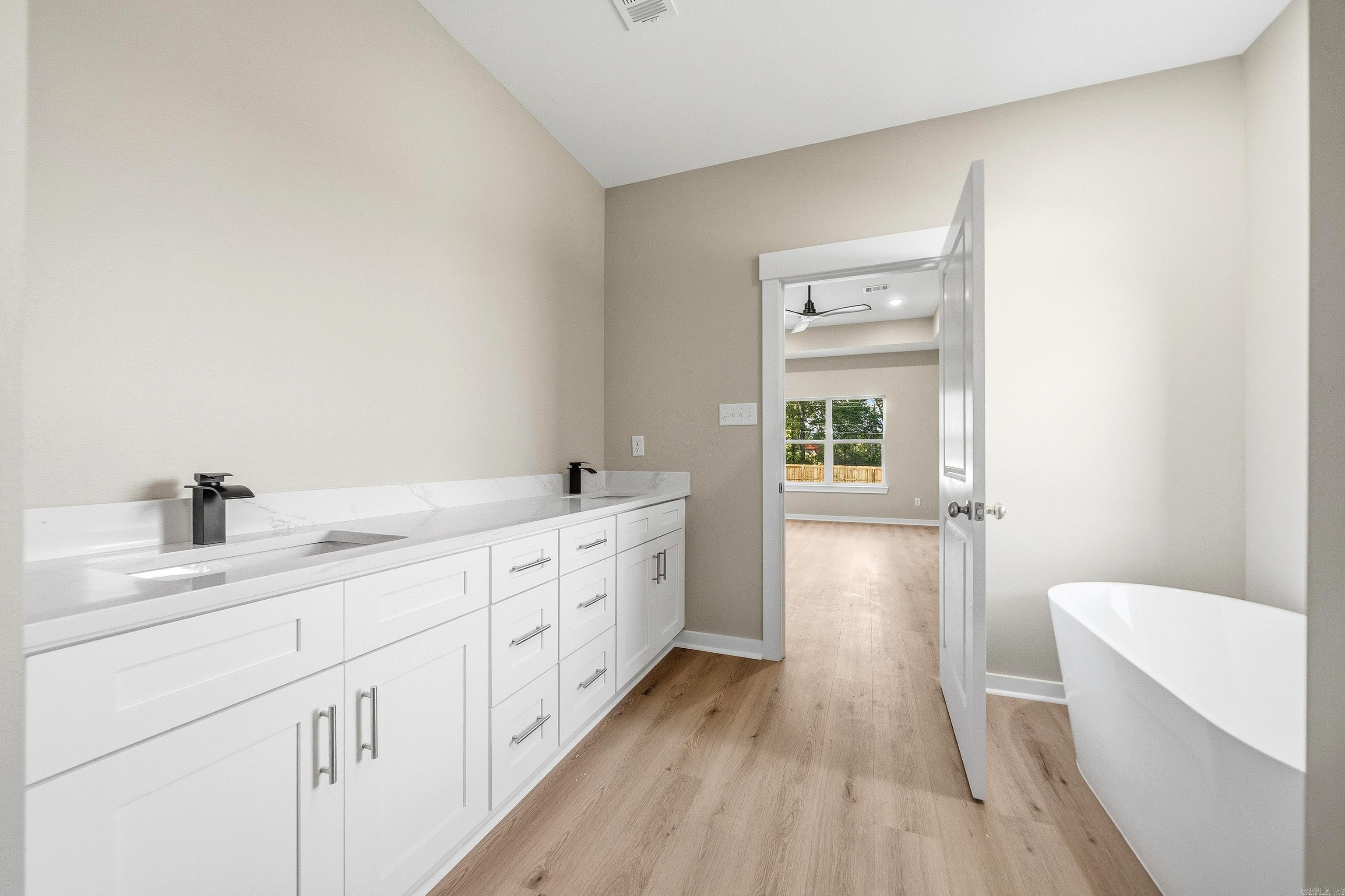 130 Petronia  Hot Springs, AR