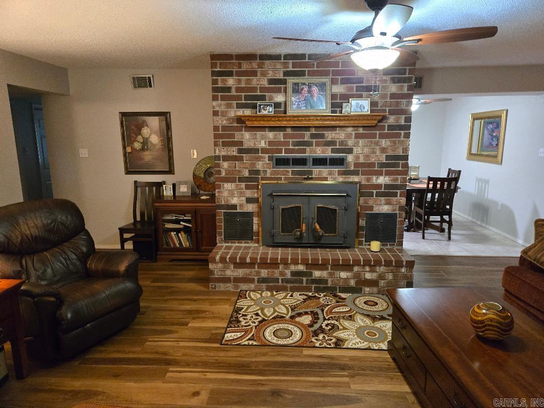16 Cedar Creek  Clarksville, AR