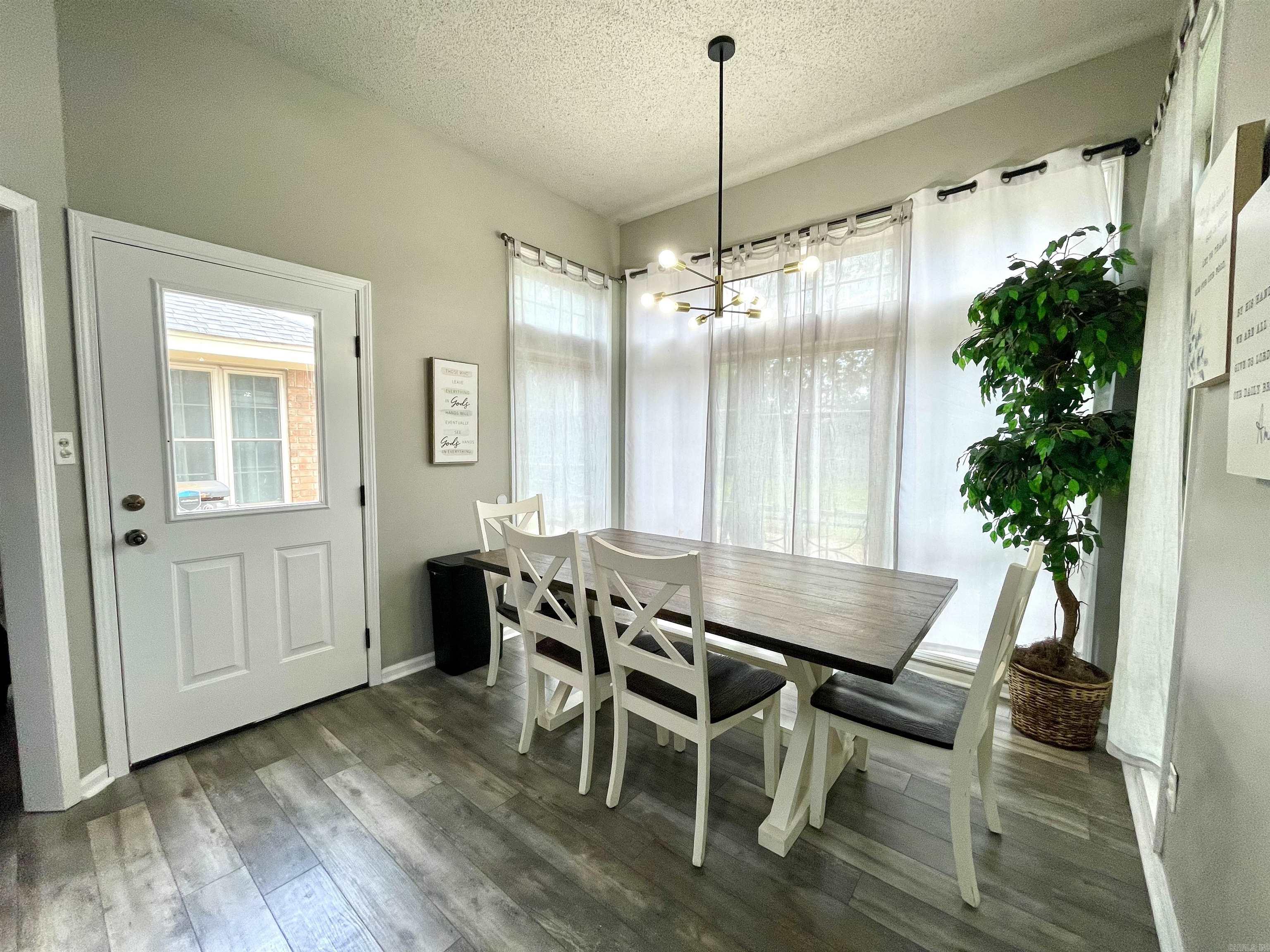 300 N Willow  Trumann, AR