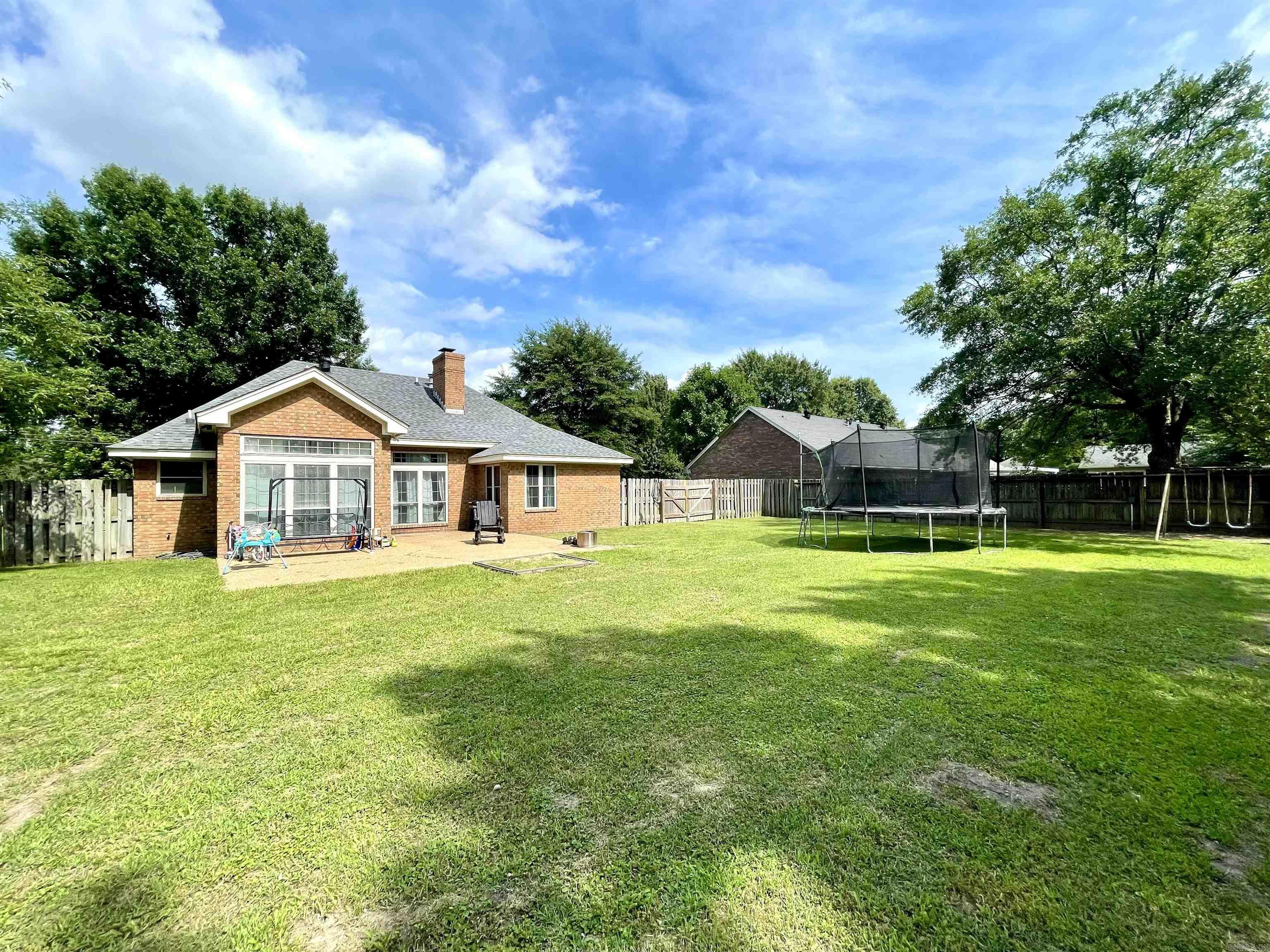 300 N Willow  Trumann, AR