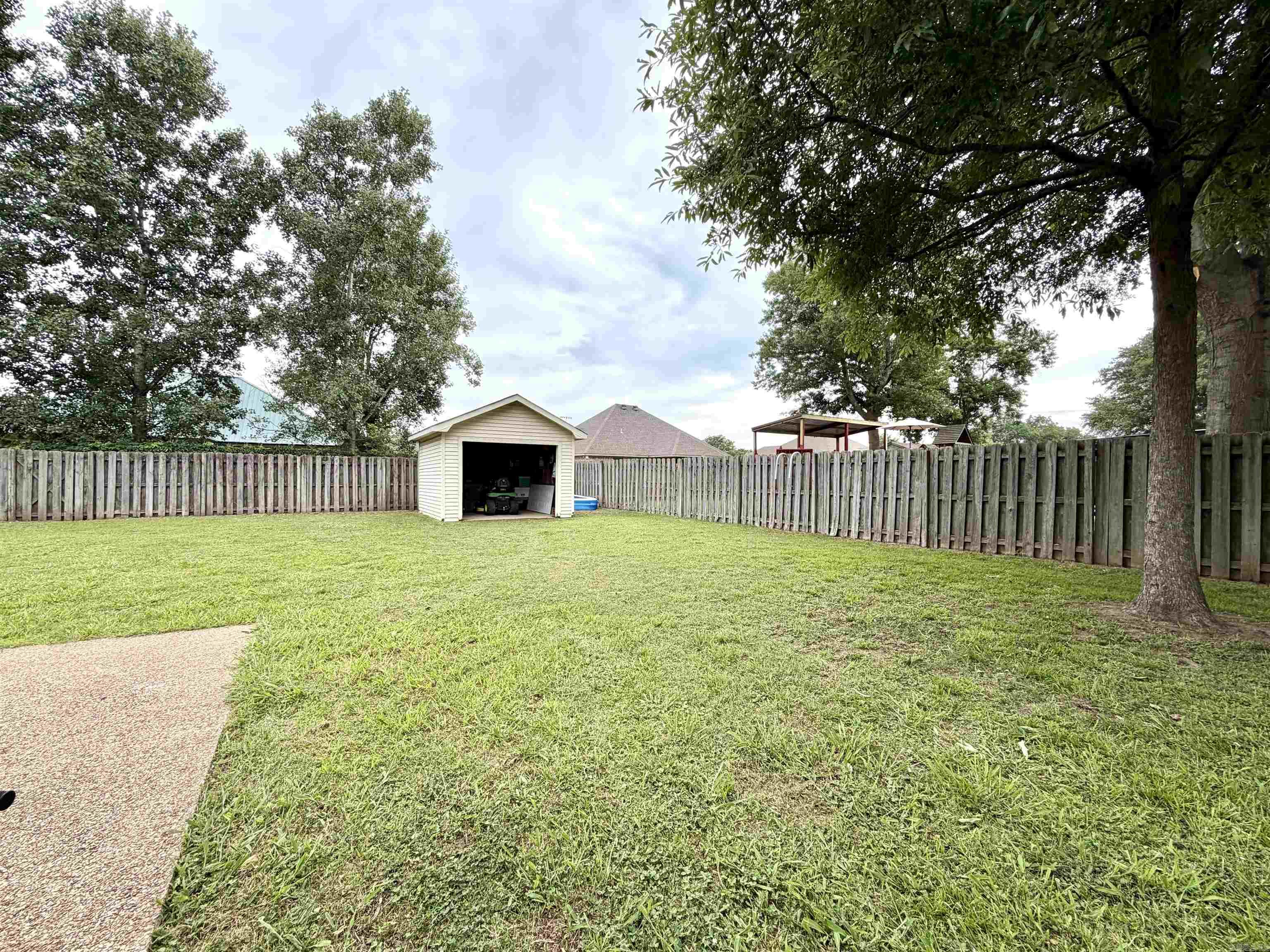 300 N Willow  Trumann, AR