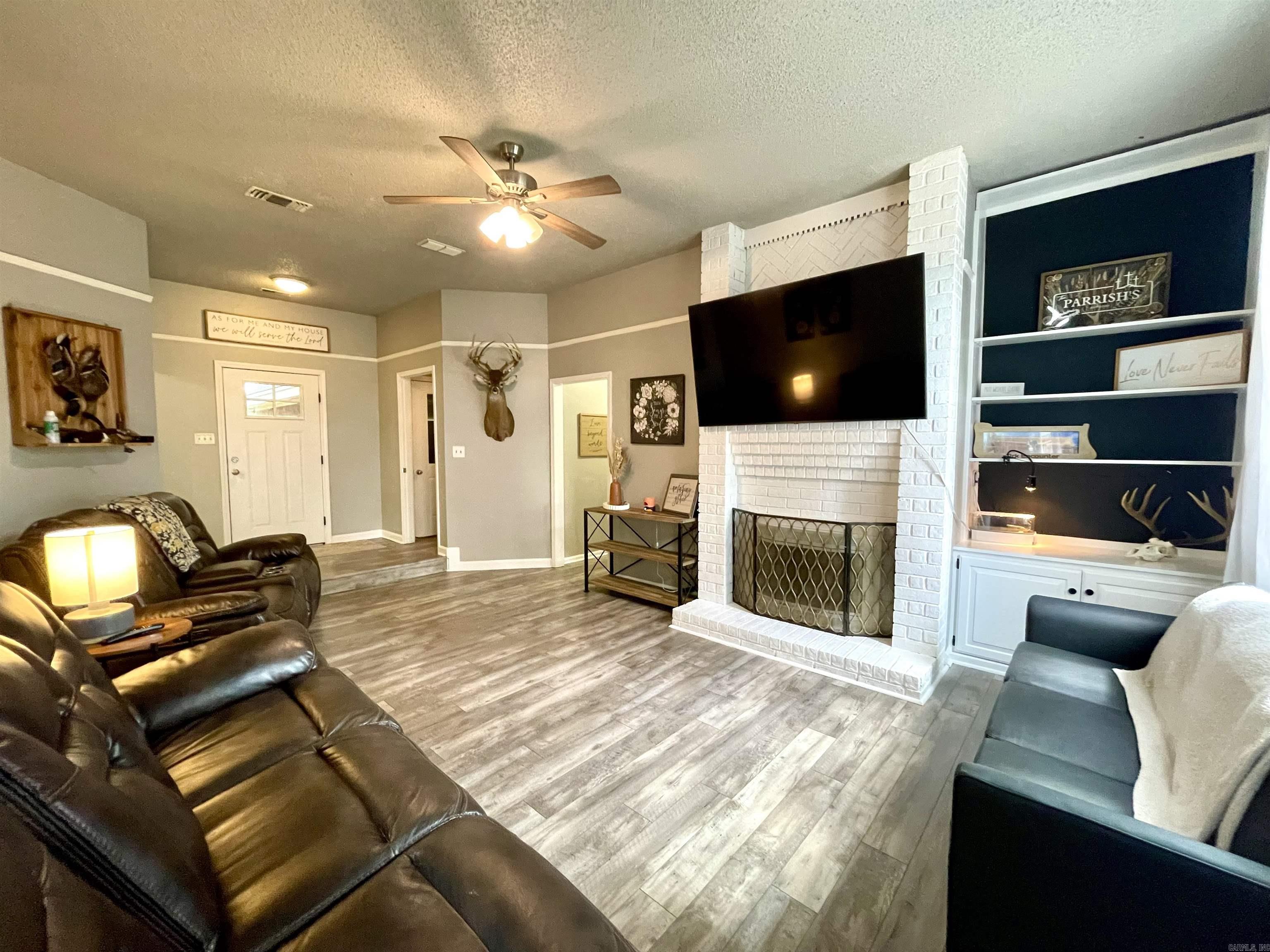 300 N Willow  Trumann, AR