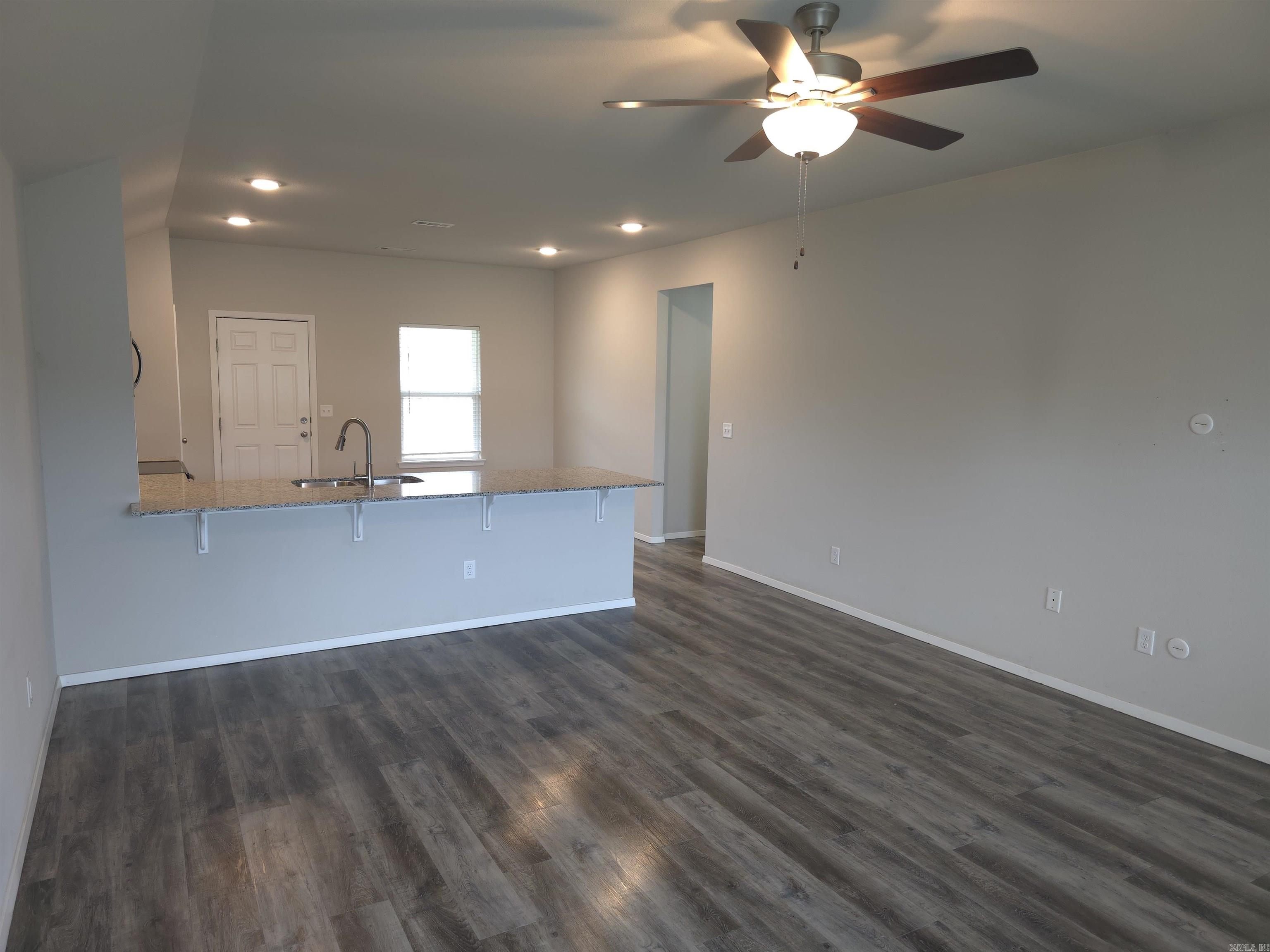 1061 E Bunting  Fayetteville, AR
