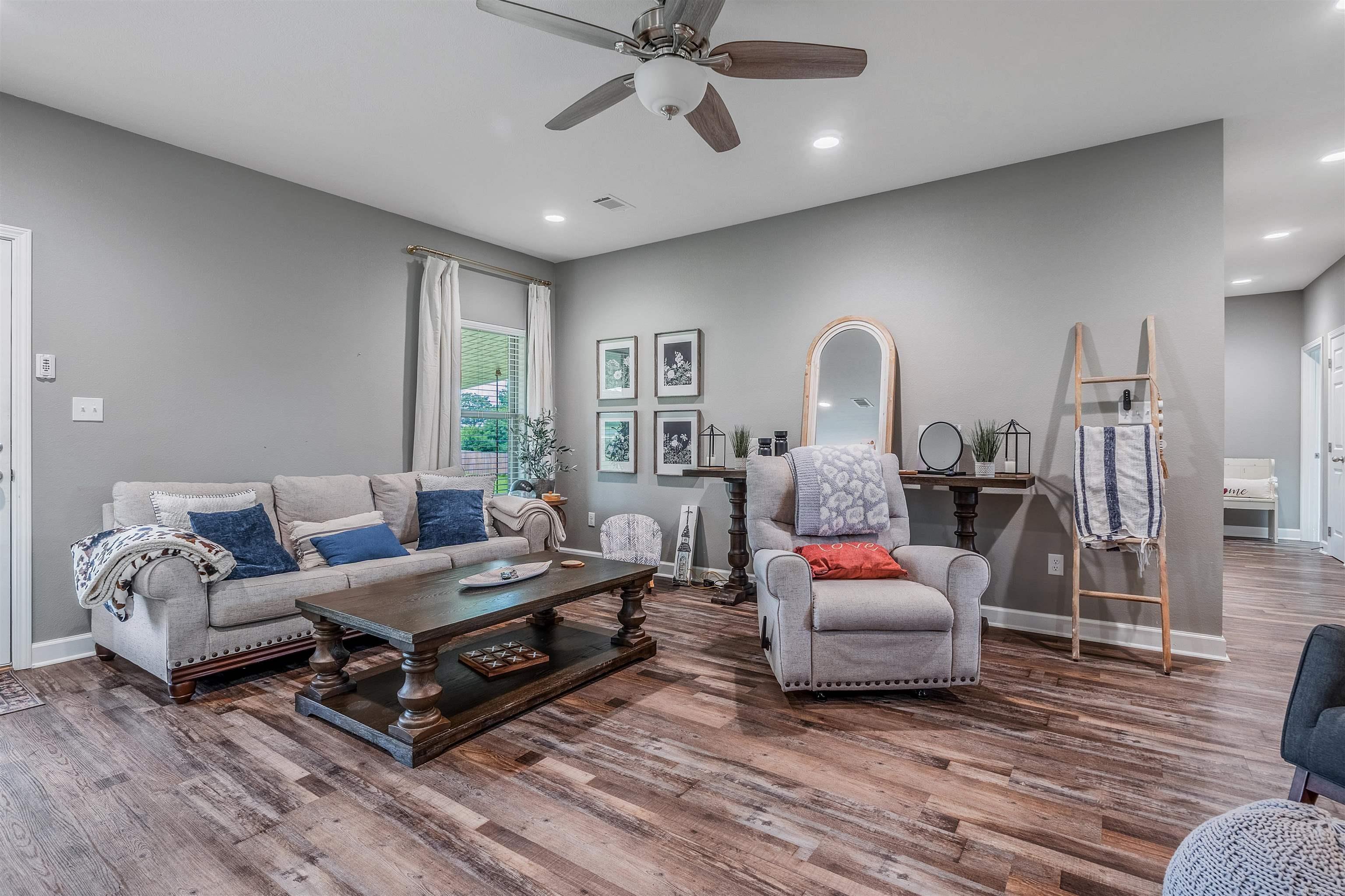 58 Edward Way  Greenbrier, AR