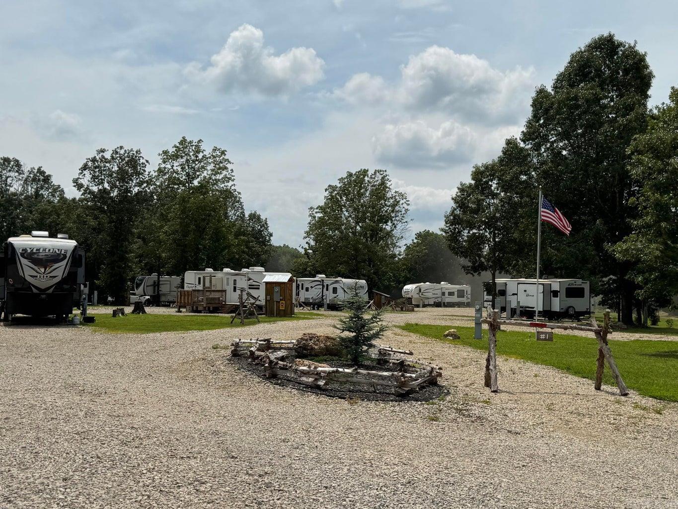 3 Dry Bone Road  Ash Flat, AR