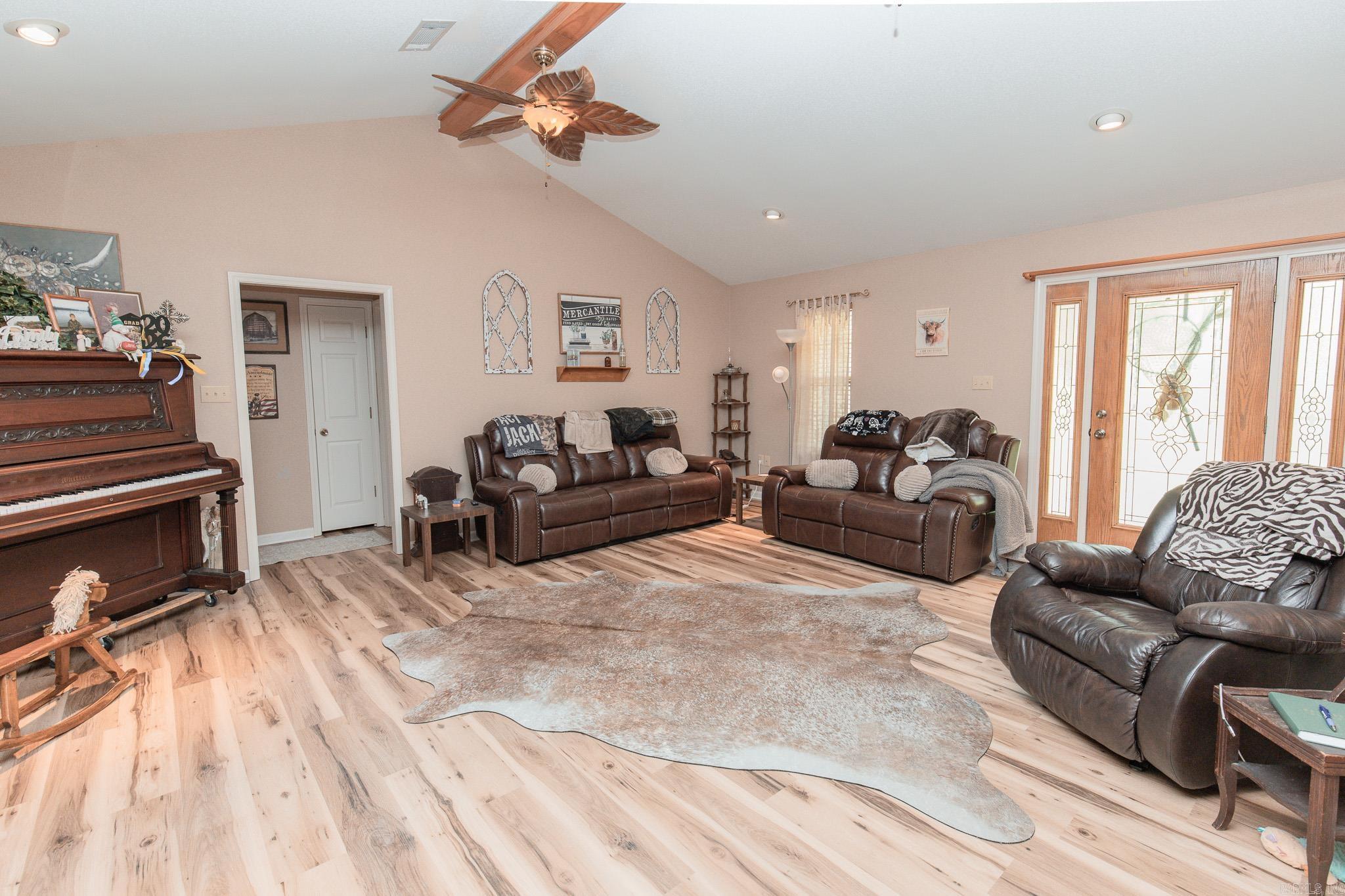 154 County Rd 736  Sheridan, AR