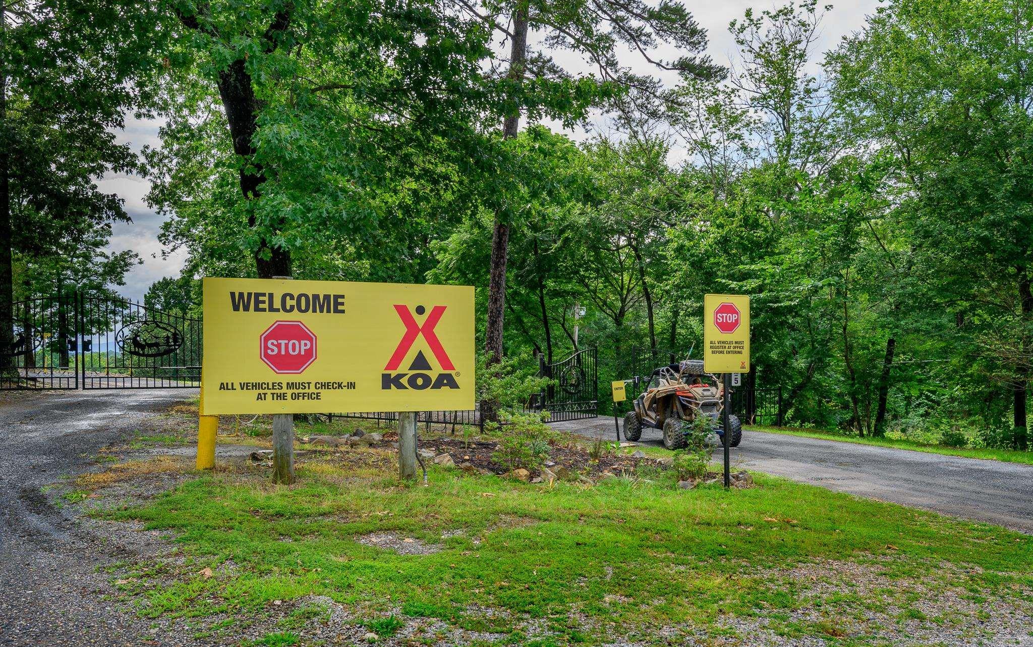 3708 HWY 71 S  Mena, AR