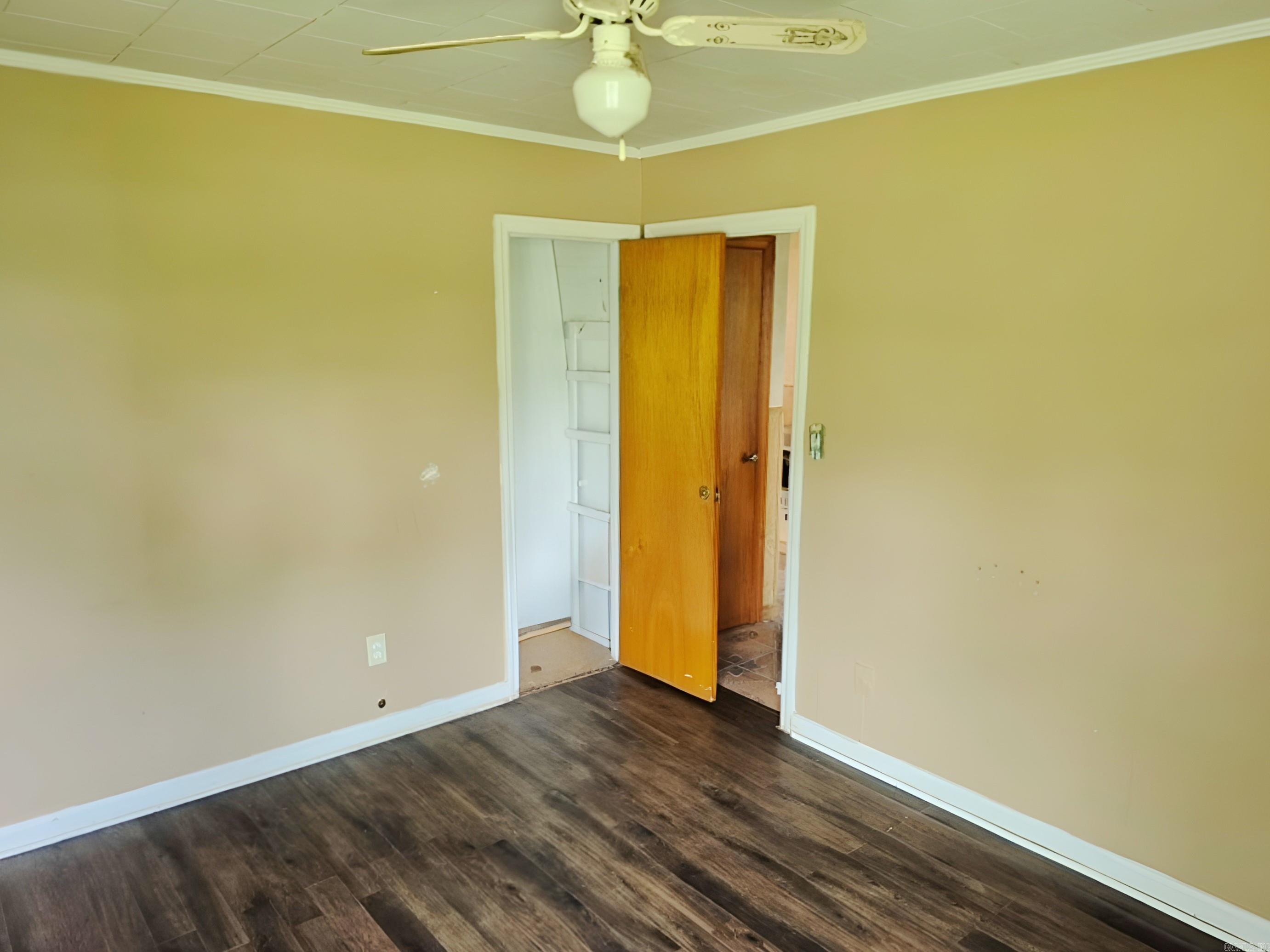 504 Holmes  Bay, AR