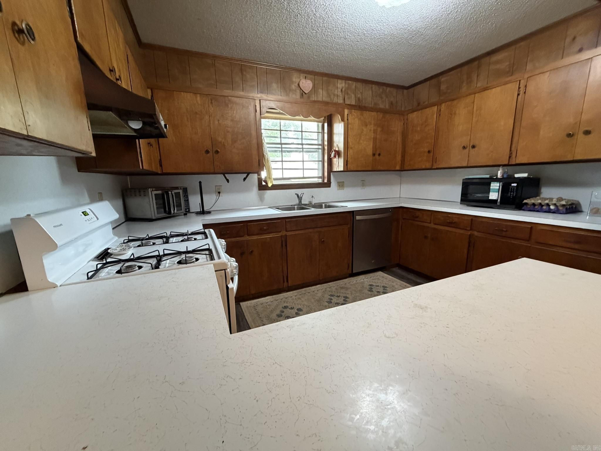 5906 W Republican  Jacksonville, AR