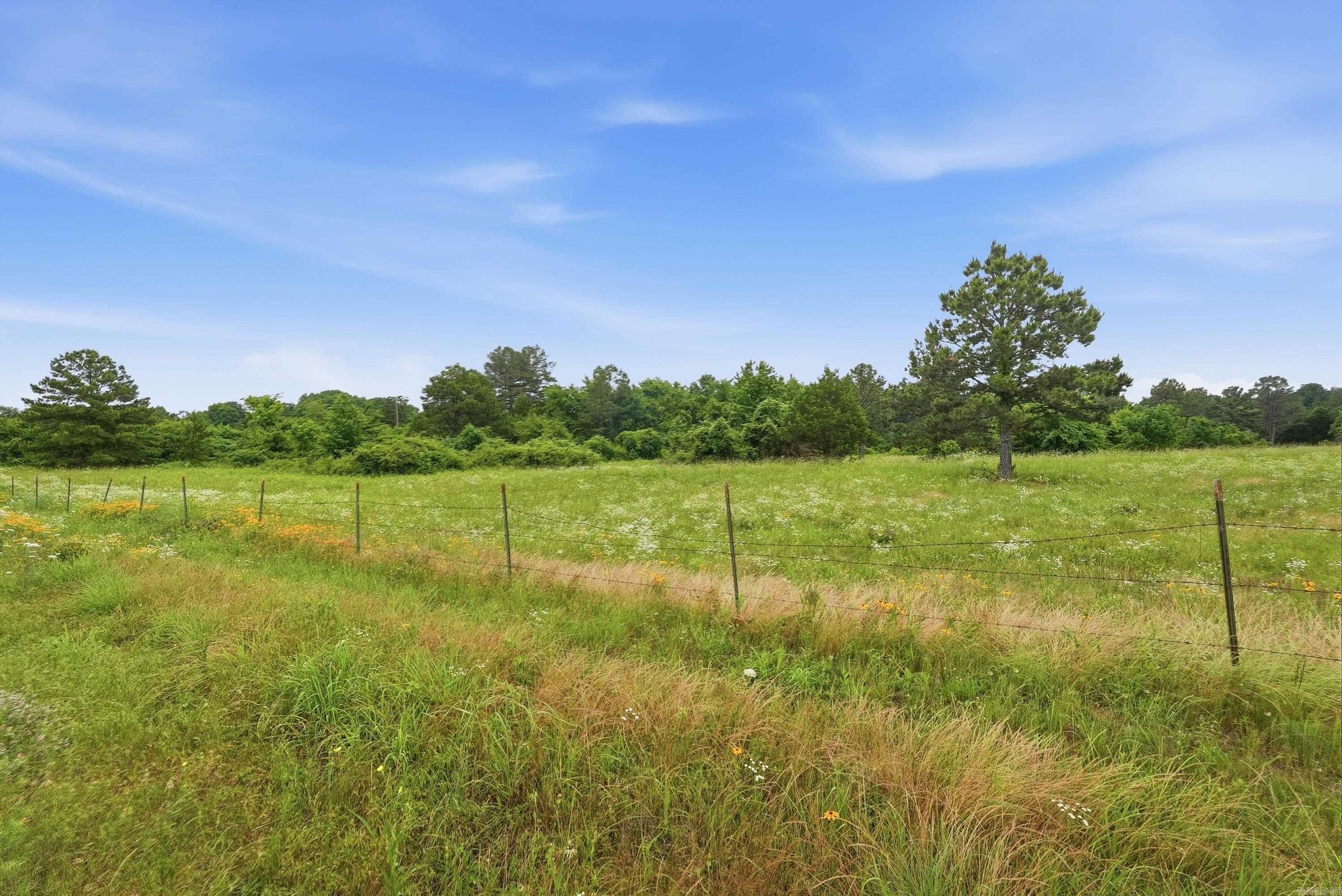 361 Romance Road  Romance, AR