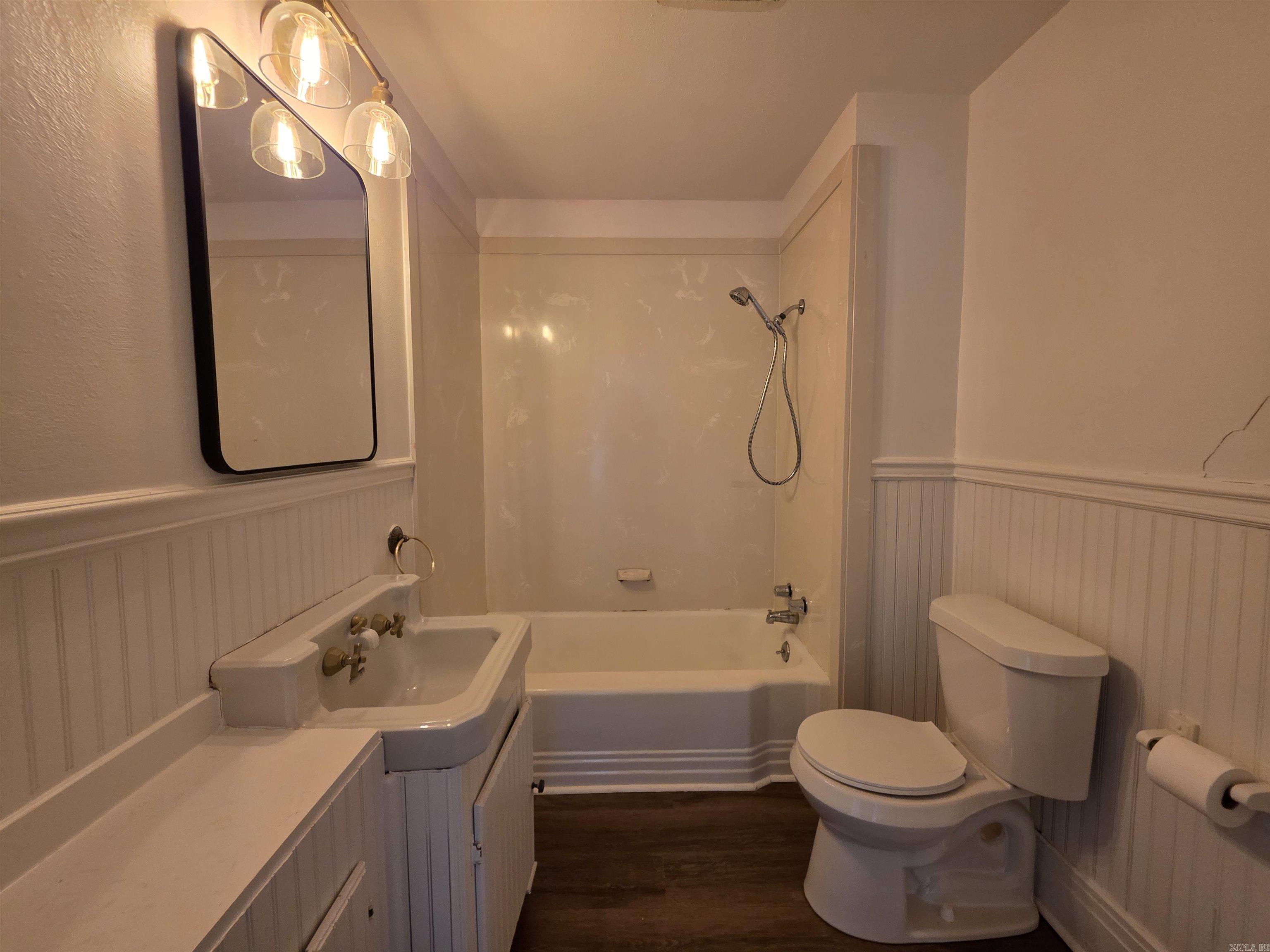 201 W M  North Little Rock, AR