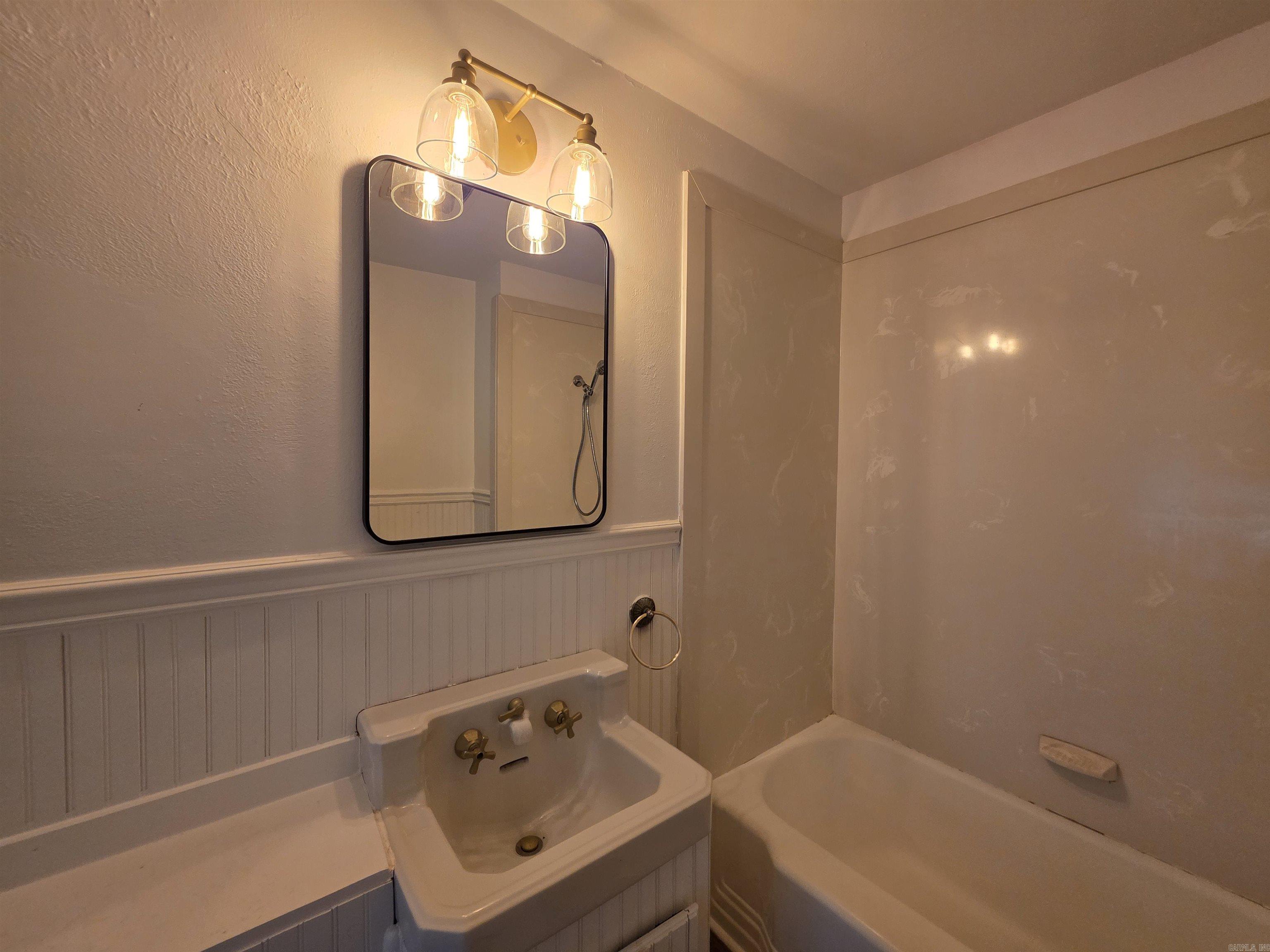201 W M  North Little Rock, AR