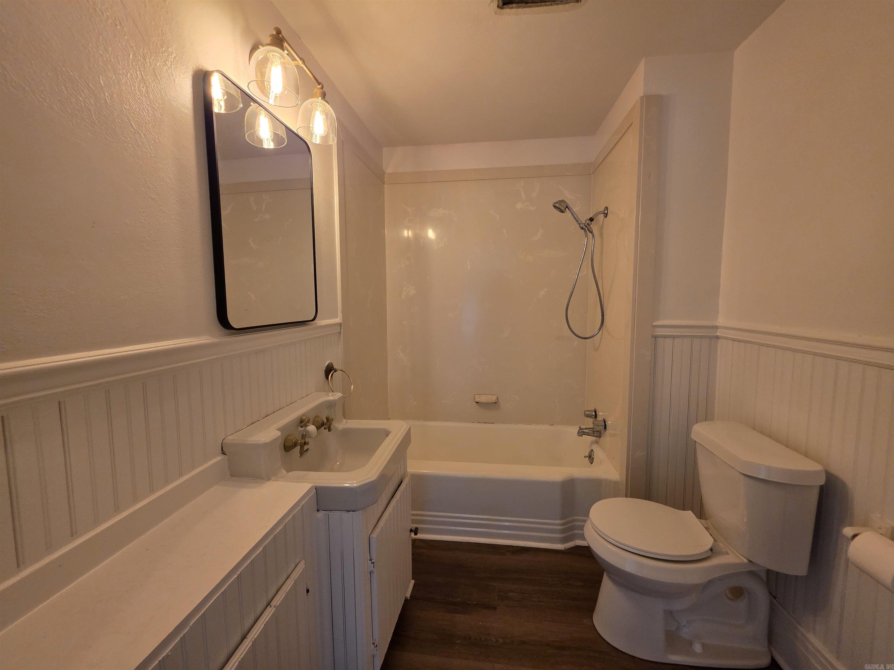 201 W M  North Little Rock, AR
