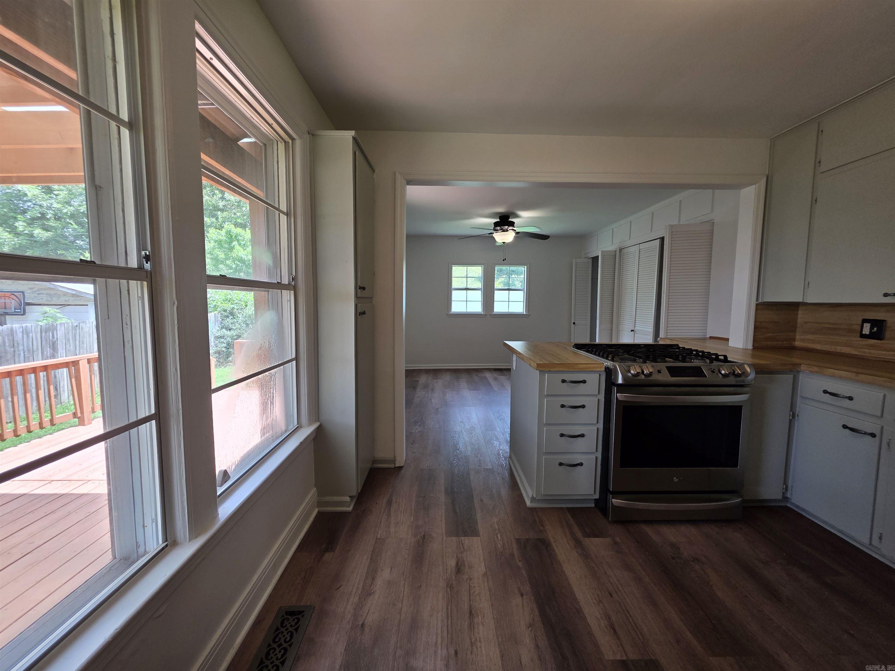 201 W M  North Little Rock, AR