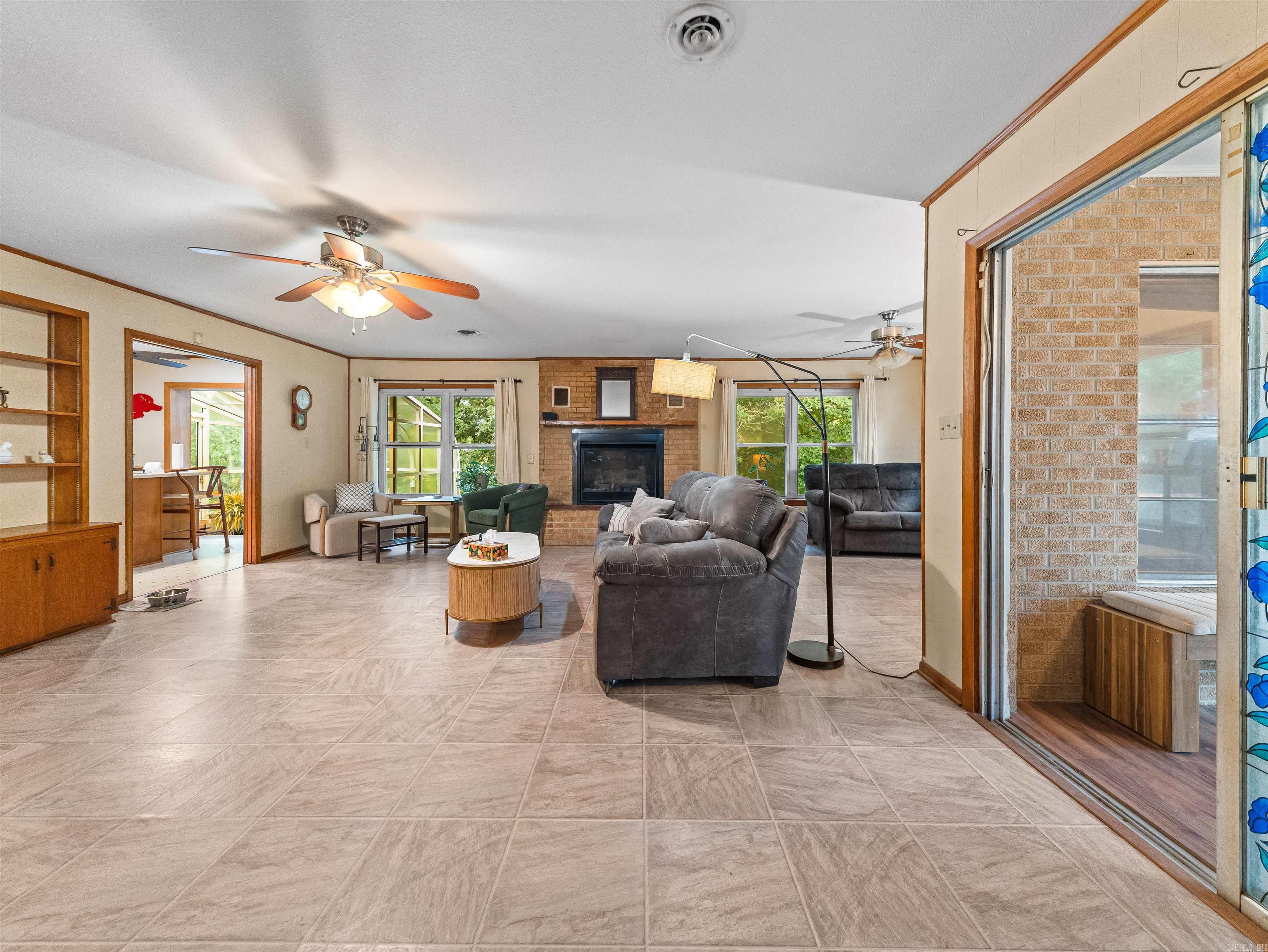 6946 US-71 S  Cove, AR