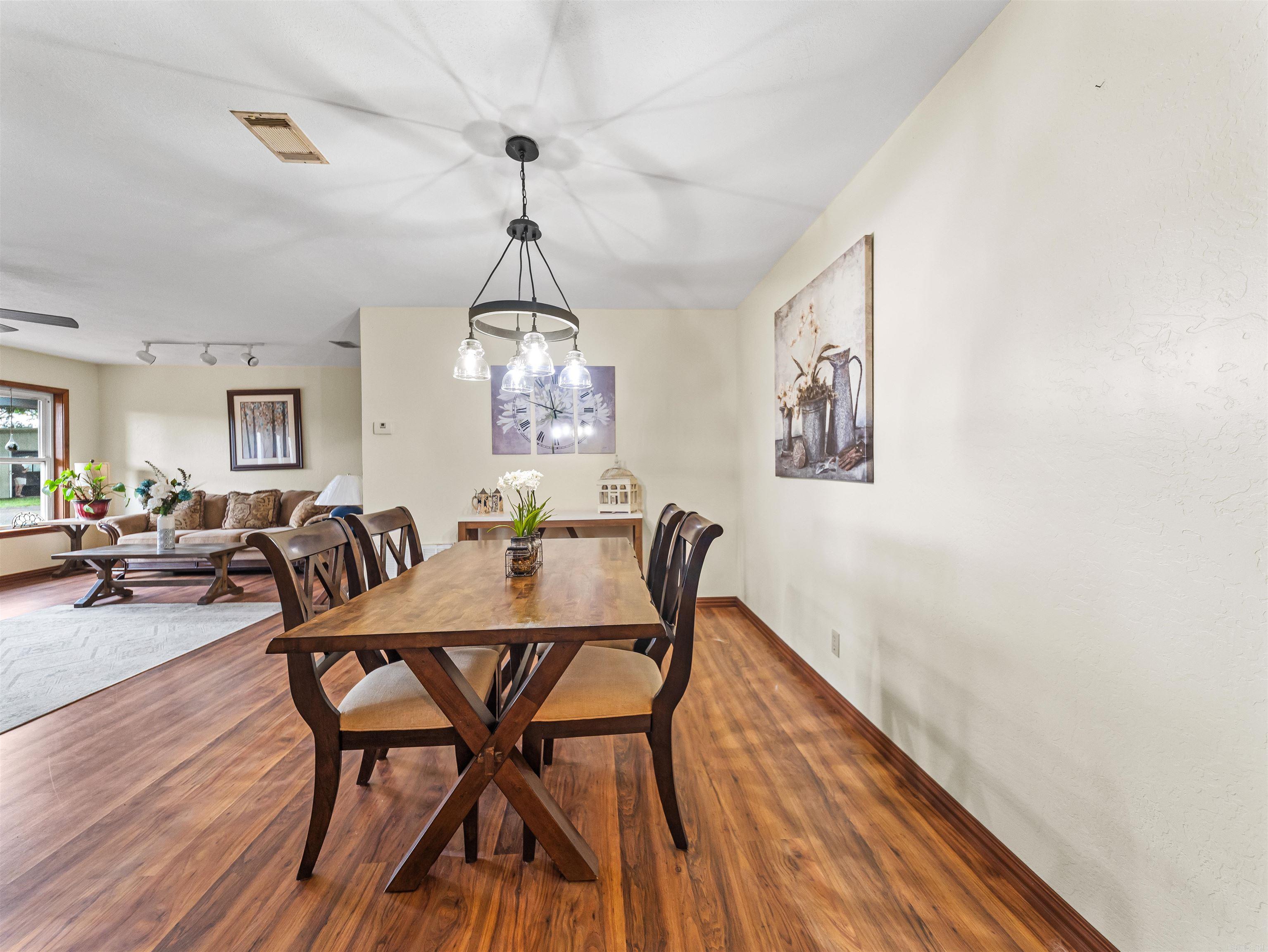 6946 US-71 S  Cove, AR