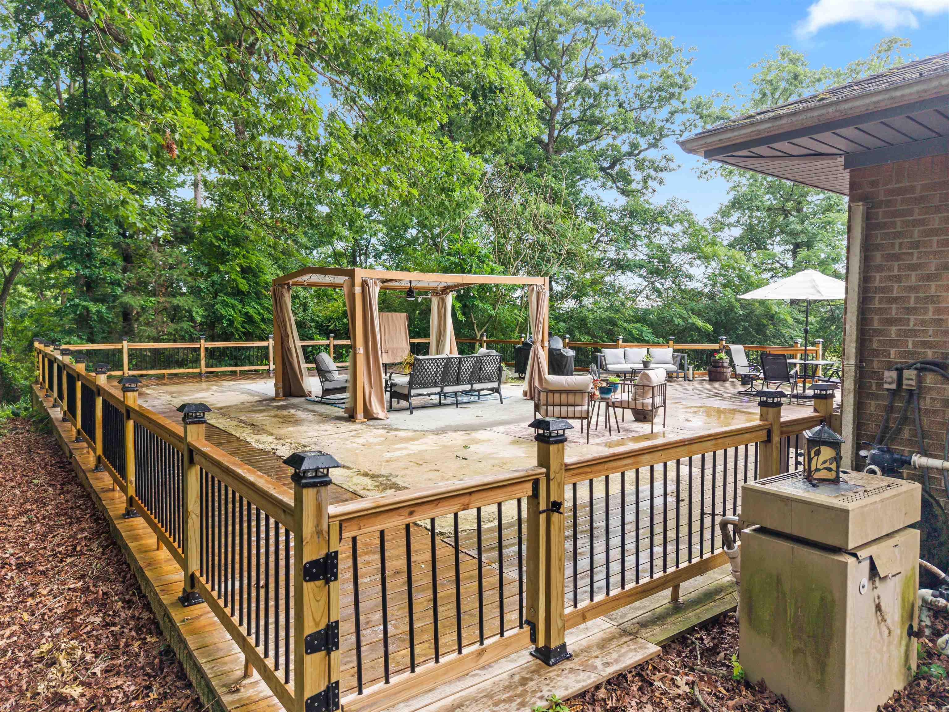 6946 US-71 S  Cove, AR