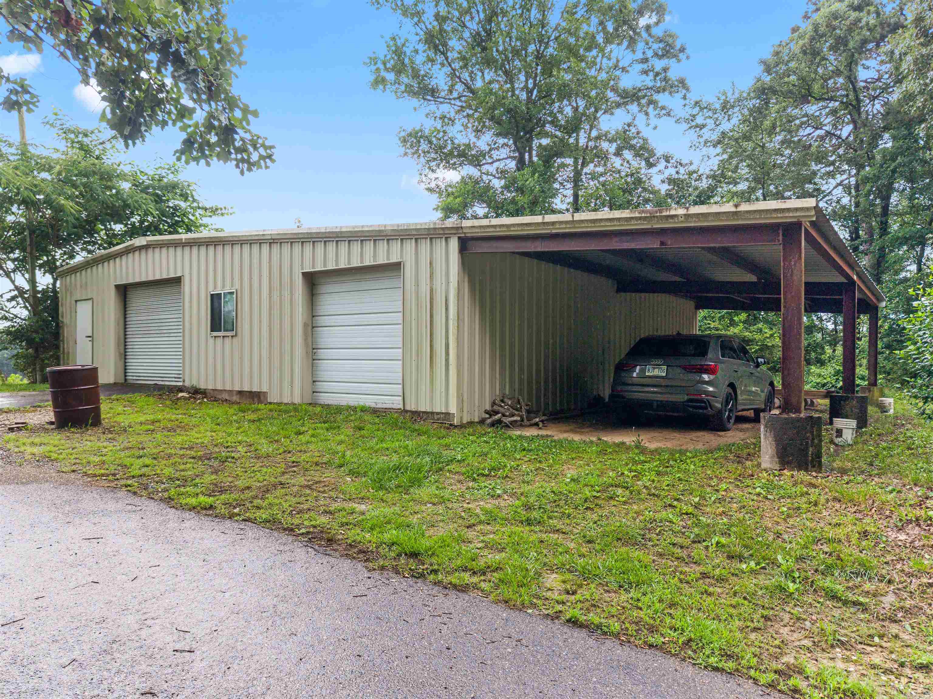 6946 US-71 S  Cove, AR