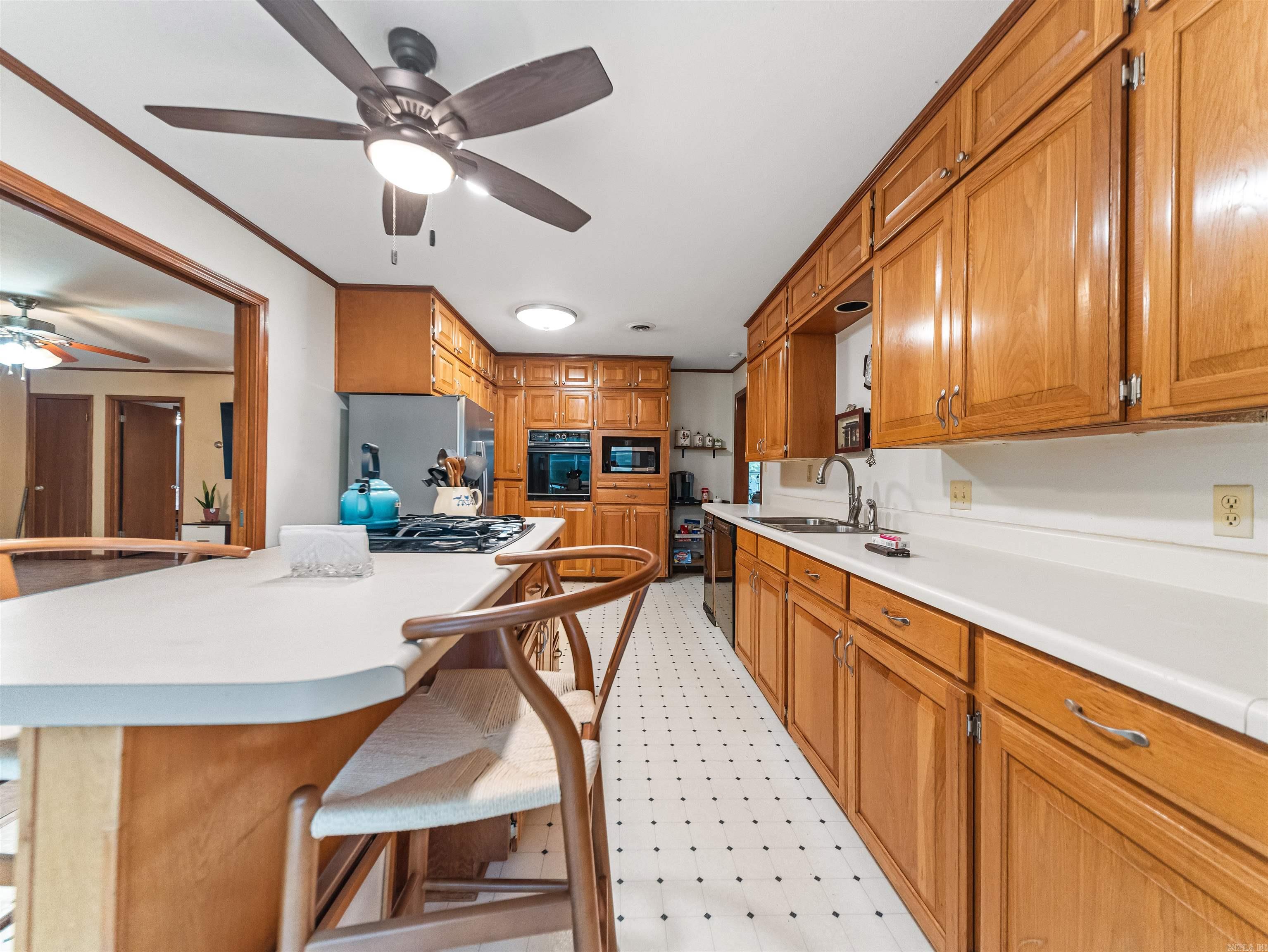 6946 US-71 S  Cove, AR