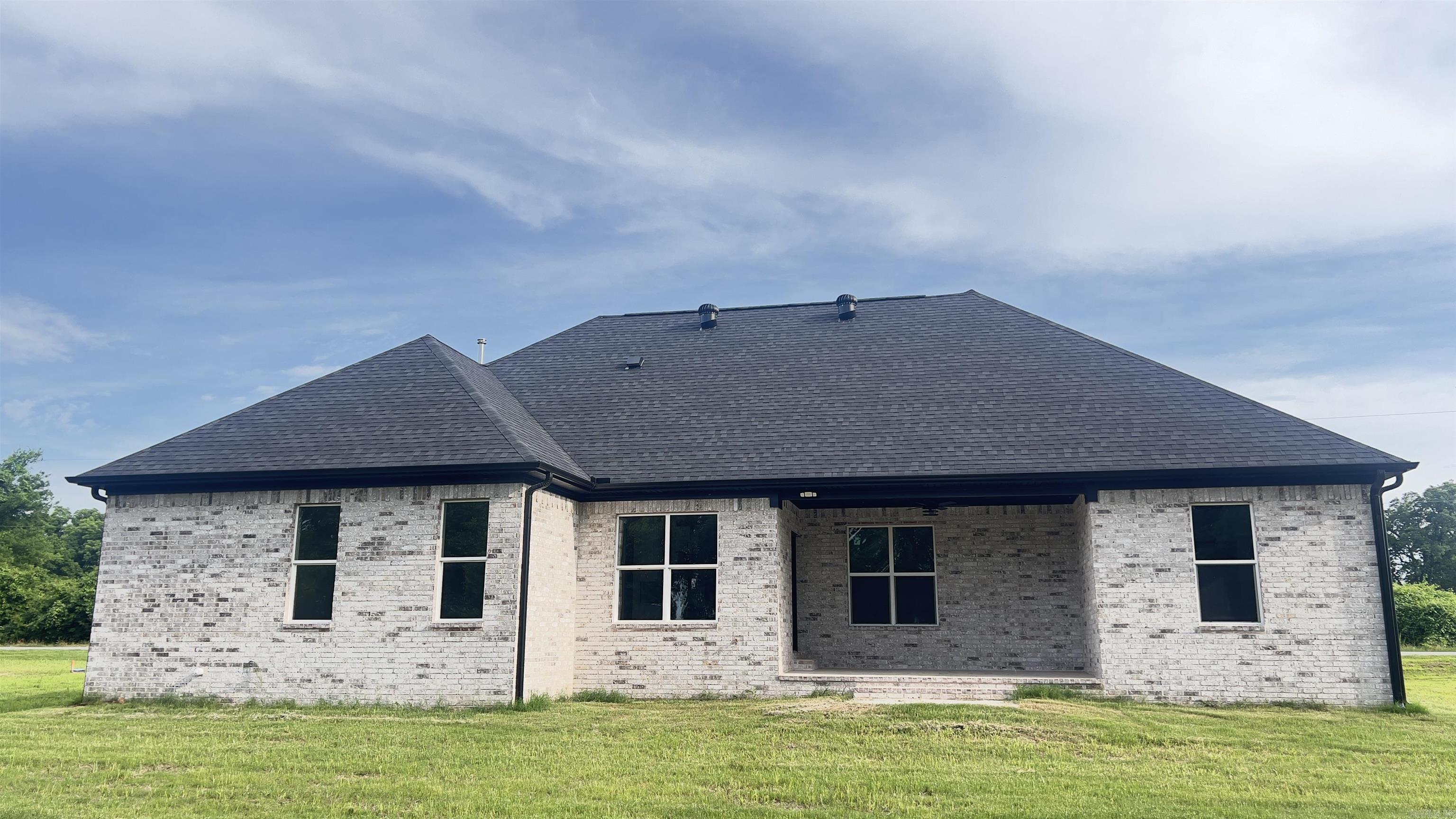 11020 Craig Rd.  Scott, AR