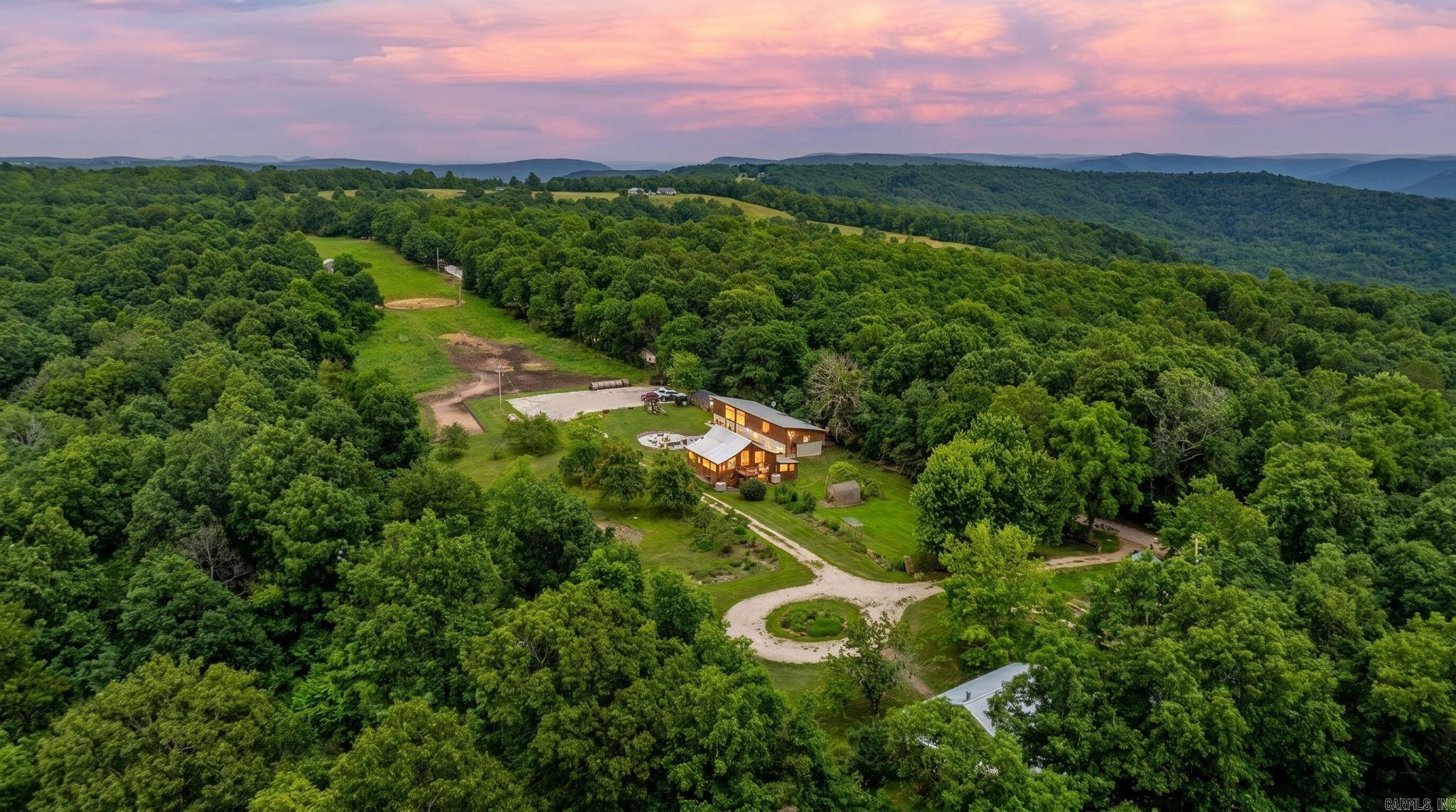 2306 County Road 8050 Jasper, AR 72641