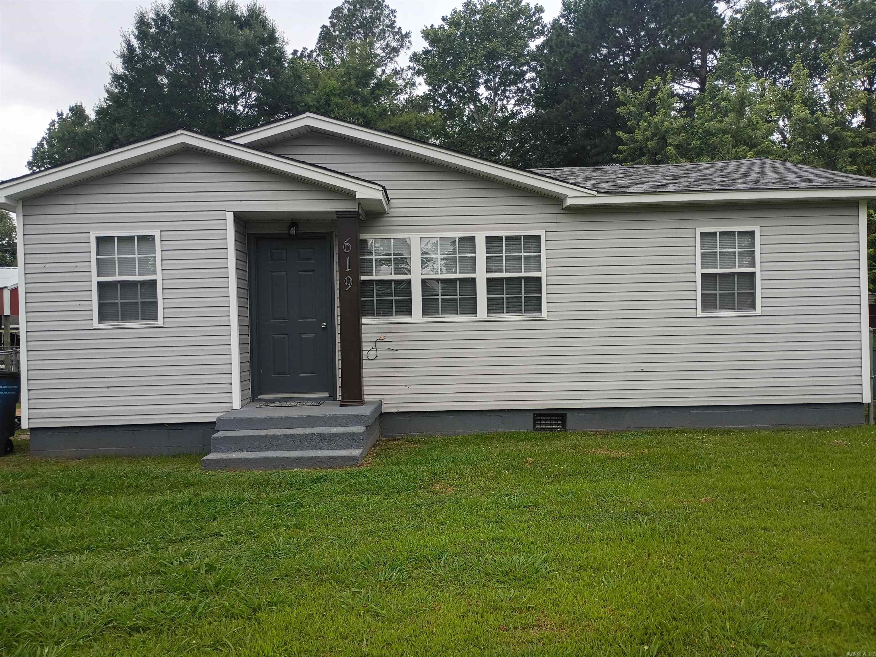 619 S Sikes rd  Rector, AR
