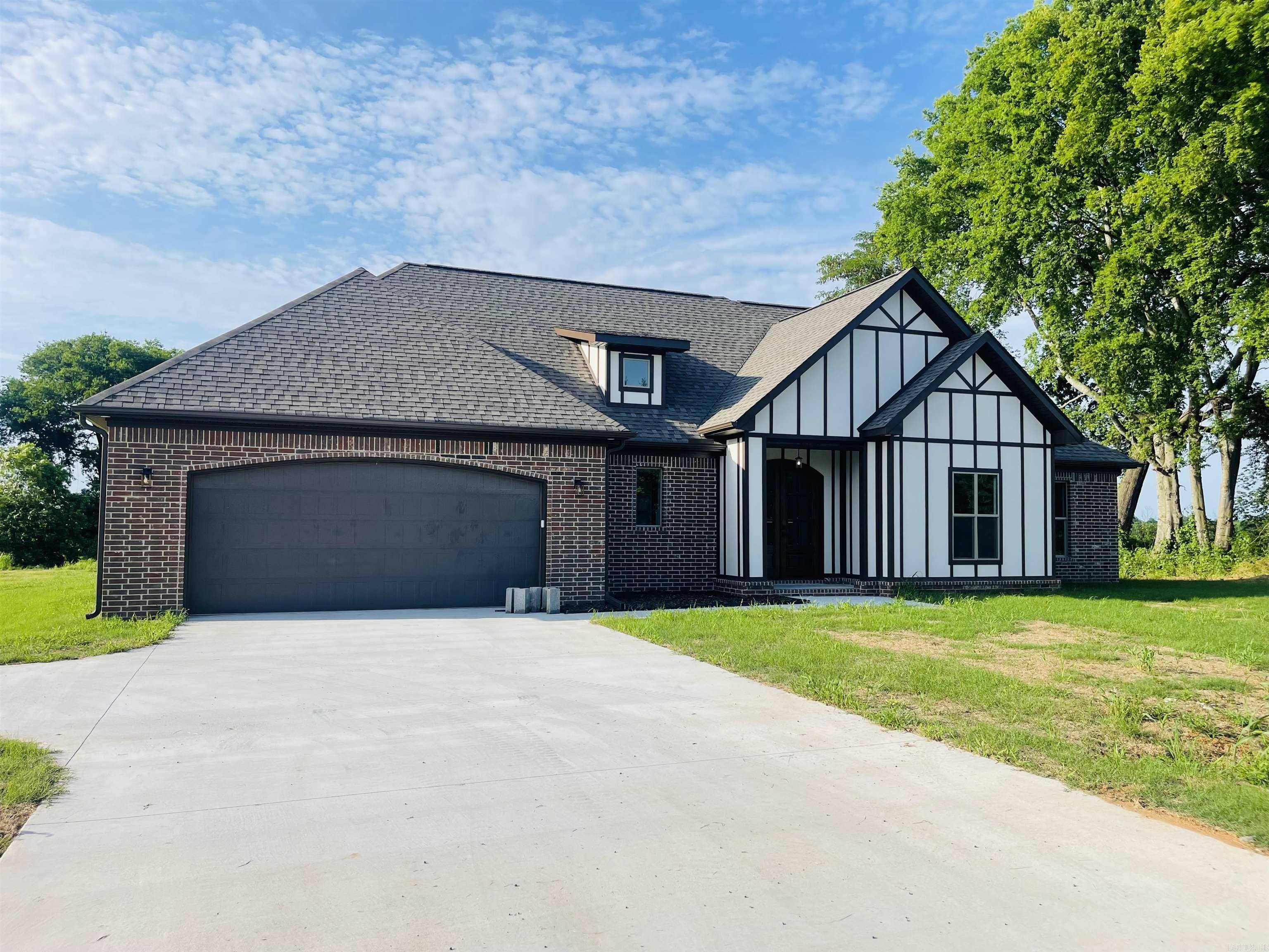 11100 Craig Rd.  Scott, AR