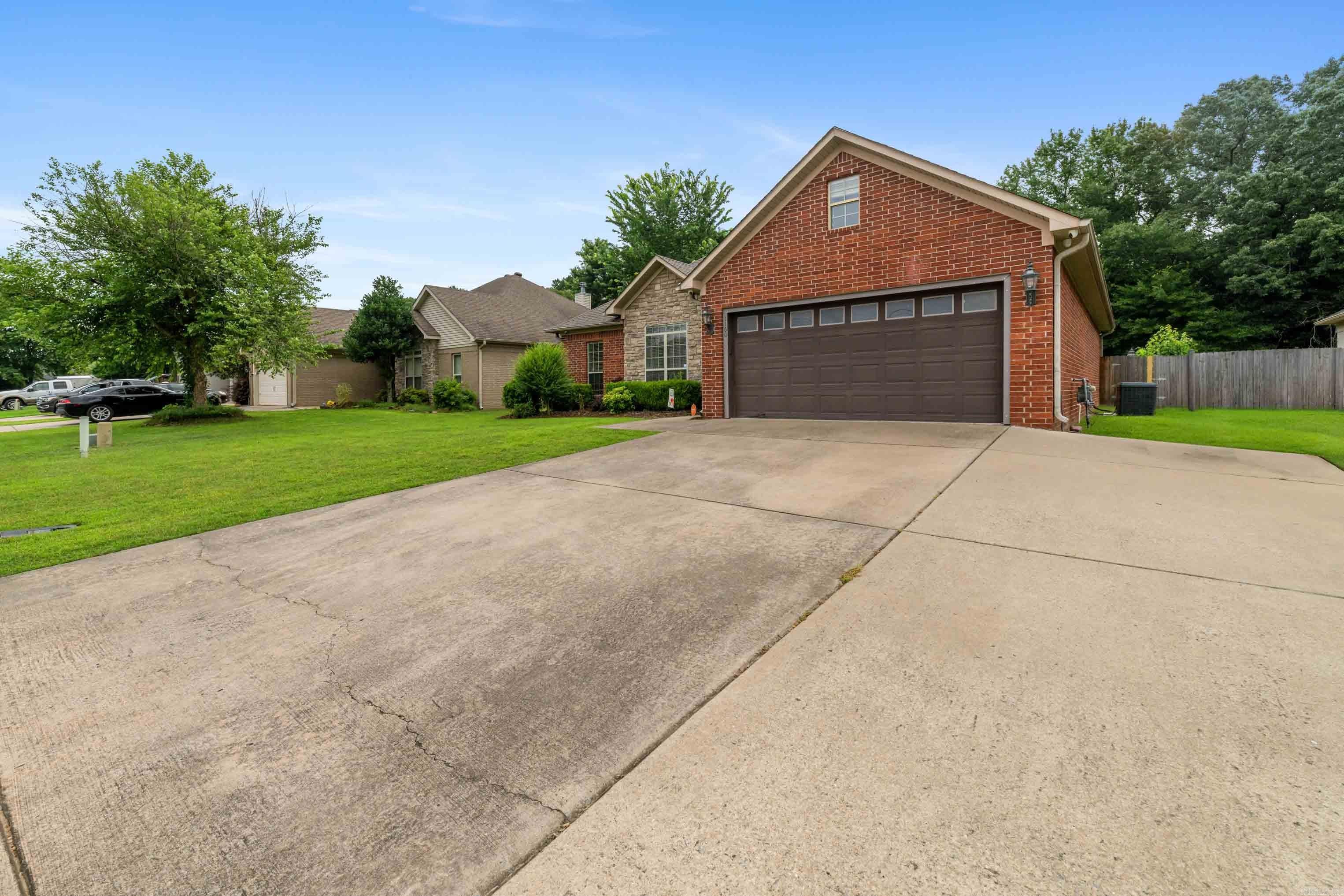 1160 Champions  Conway, AR