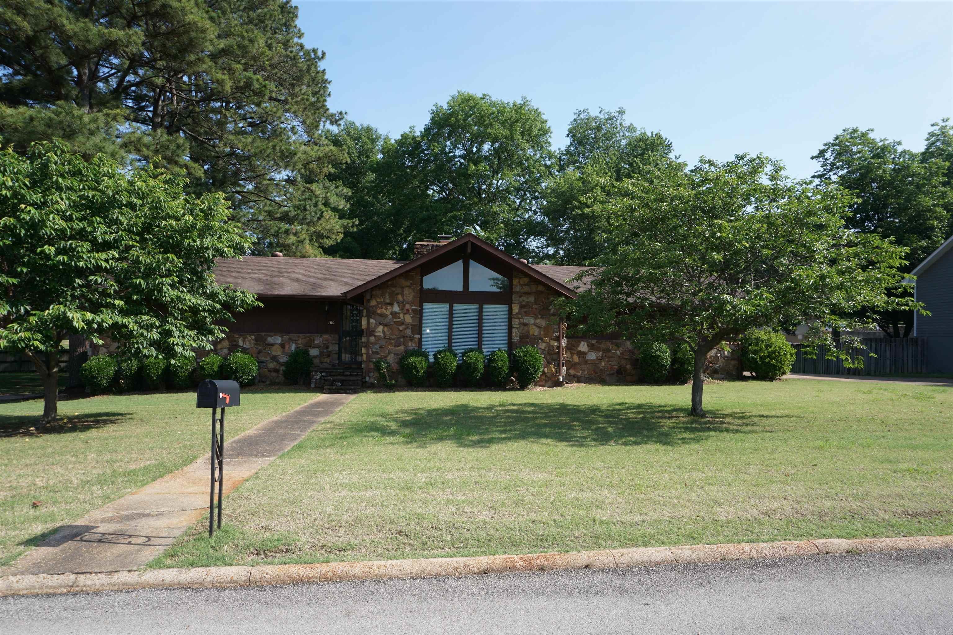 100 E Stroud  Jonesboro, AR