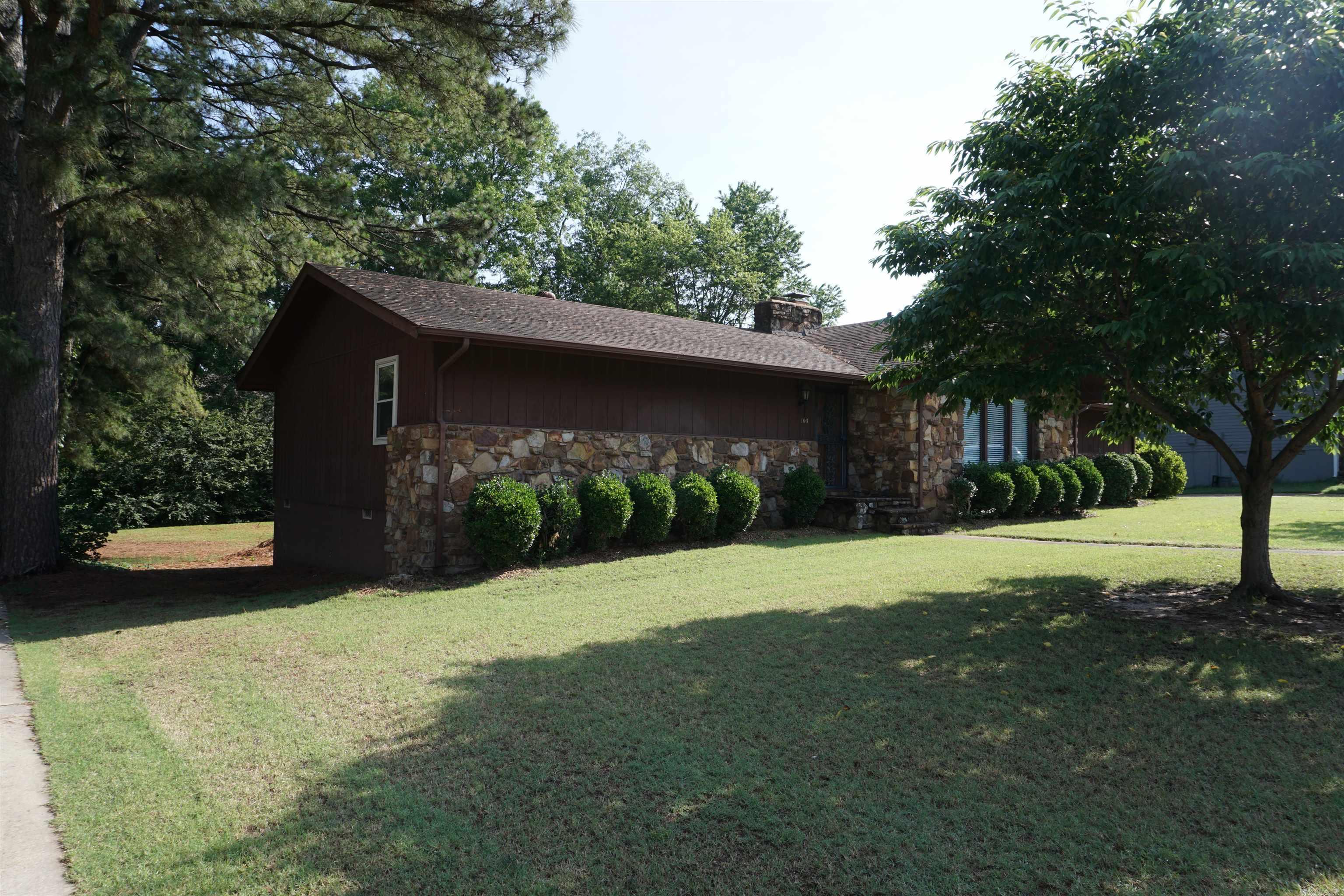 100 E Stroud  Jonesboro, AR