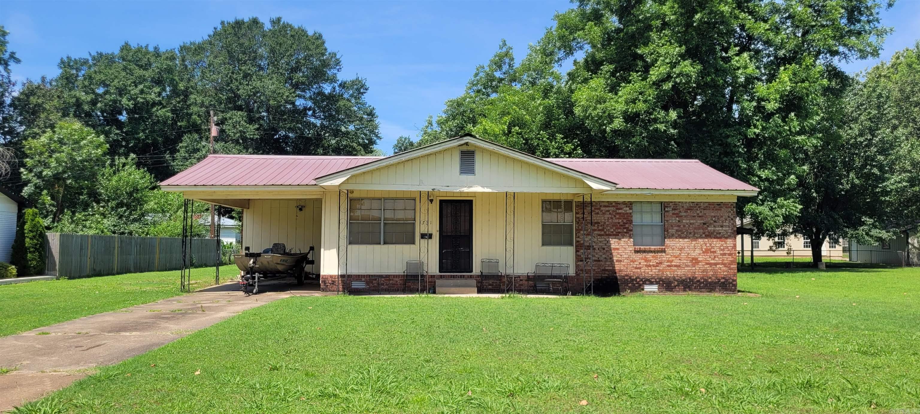 731 N Eighth  Augusta, AR