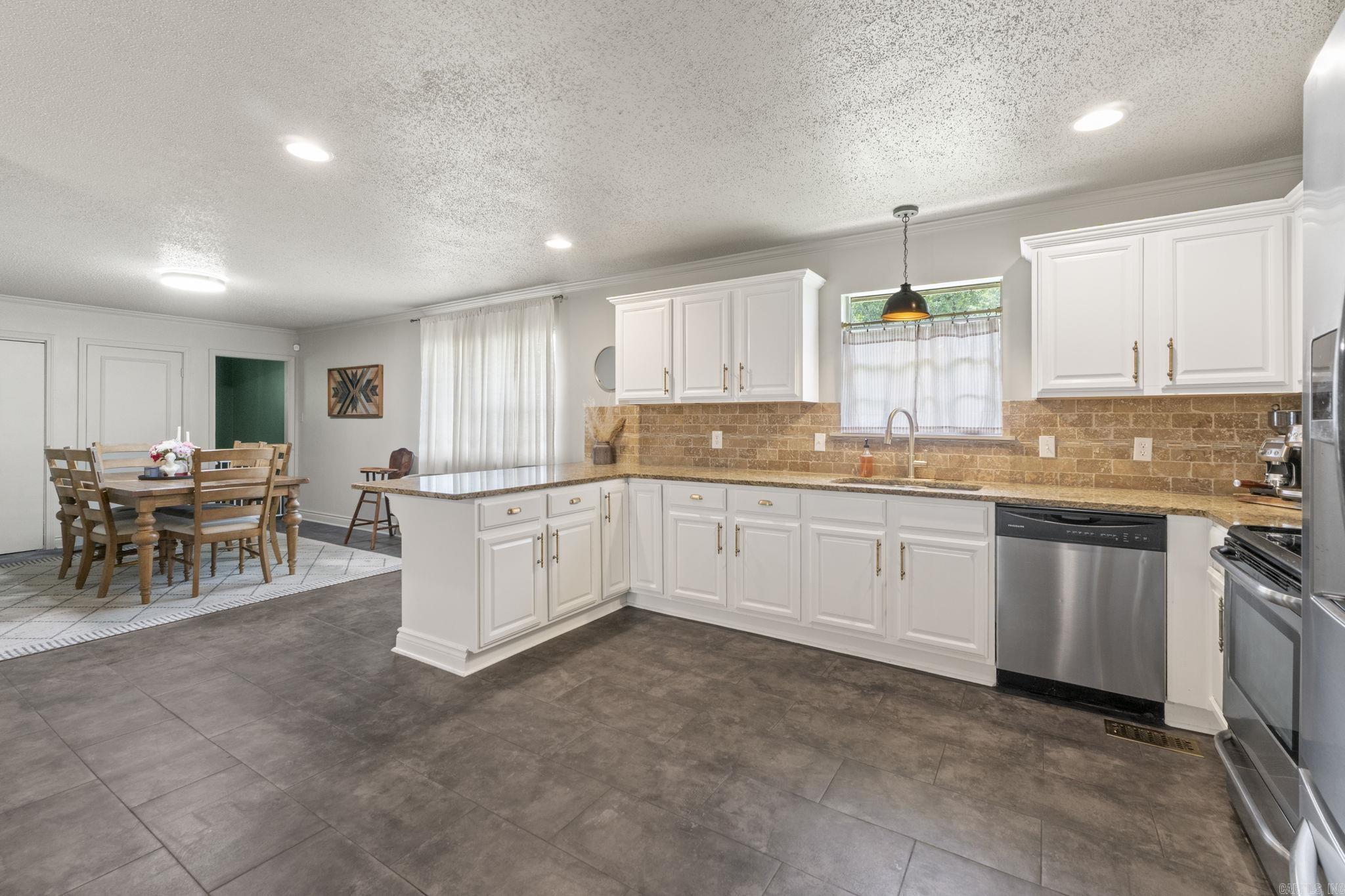 5008 N Vine  North Little Rock, AR