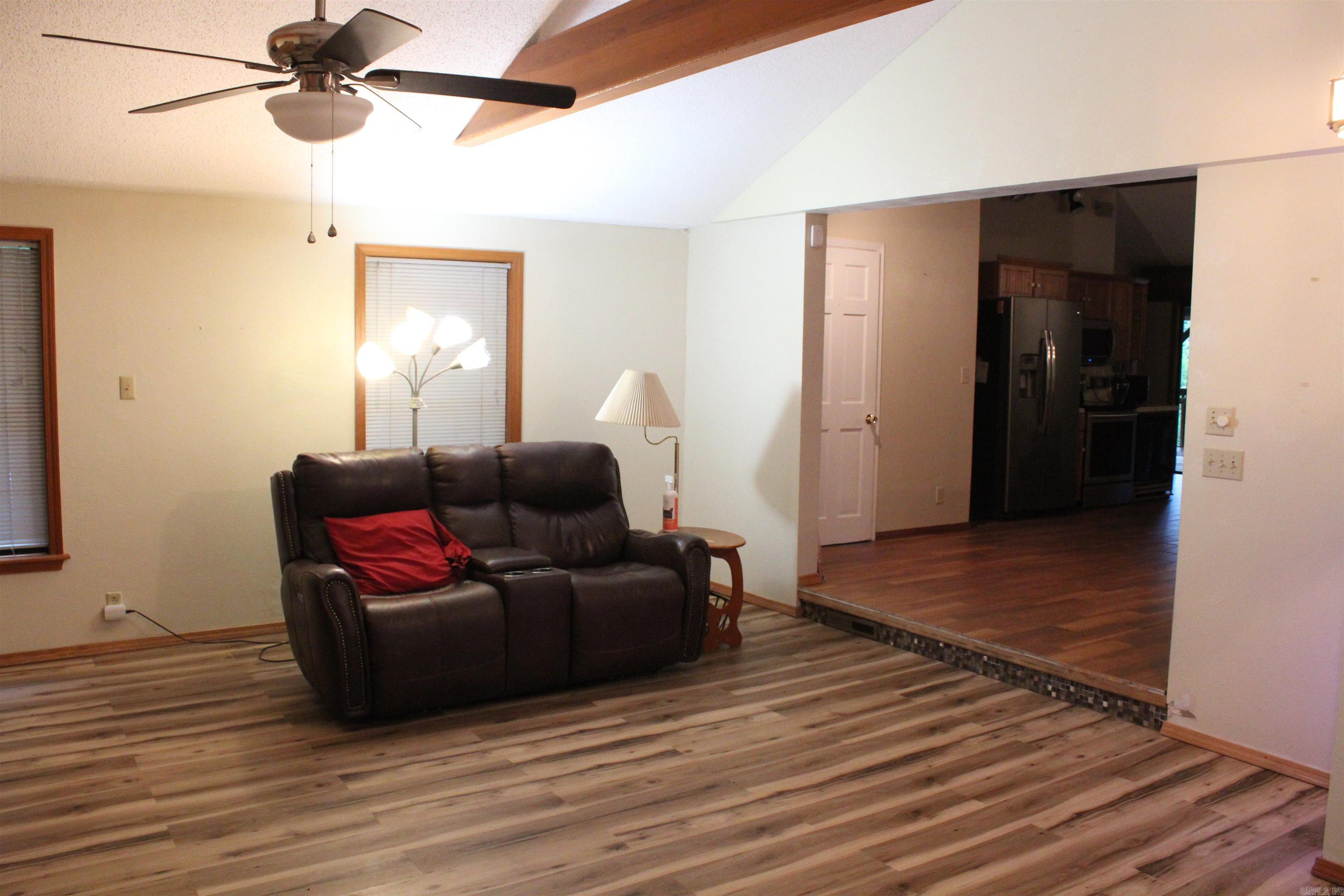 2729 3348  Clarksville, AR