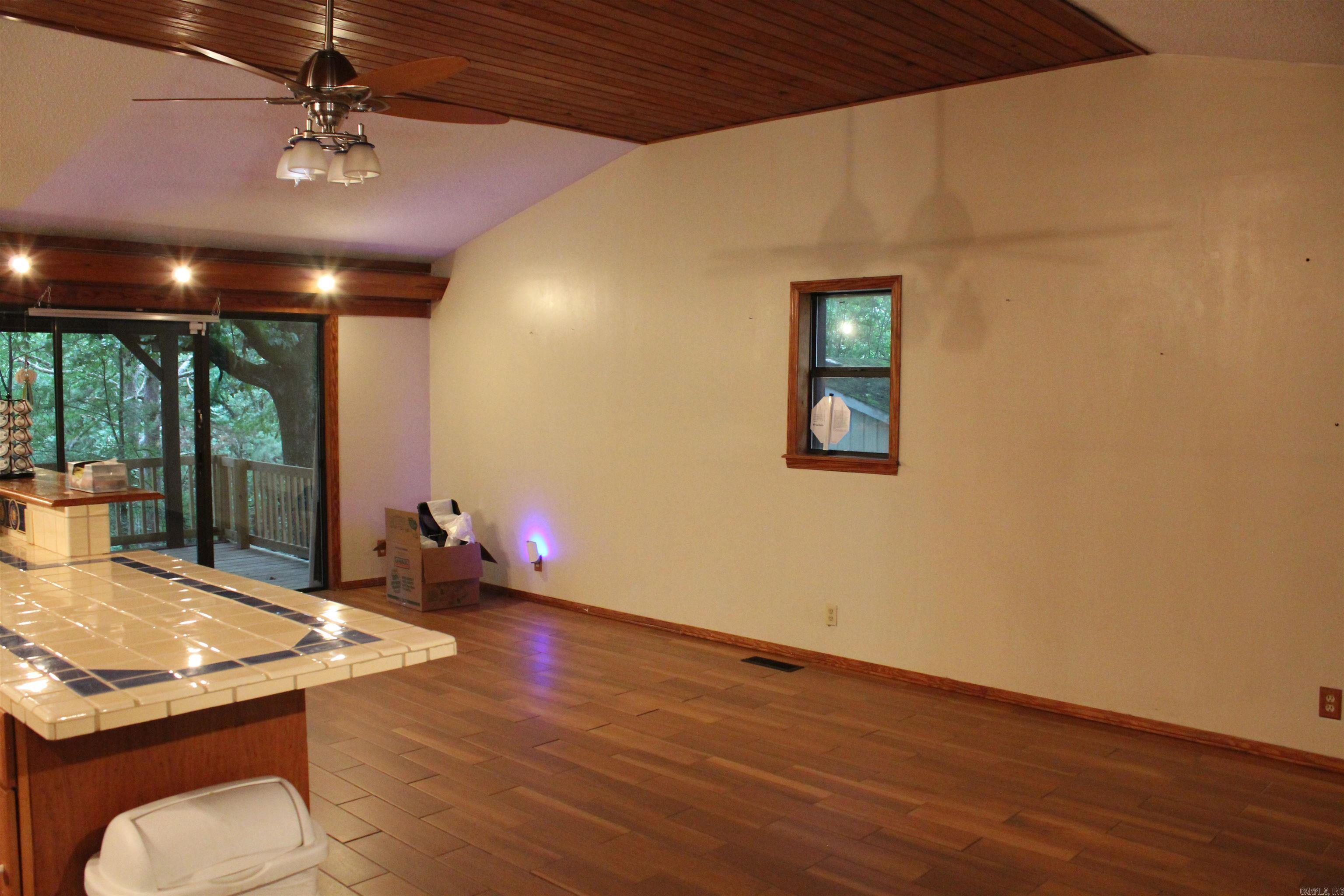 2729 3348  Clarksville, AR