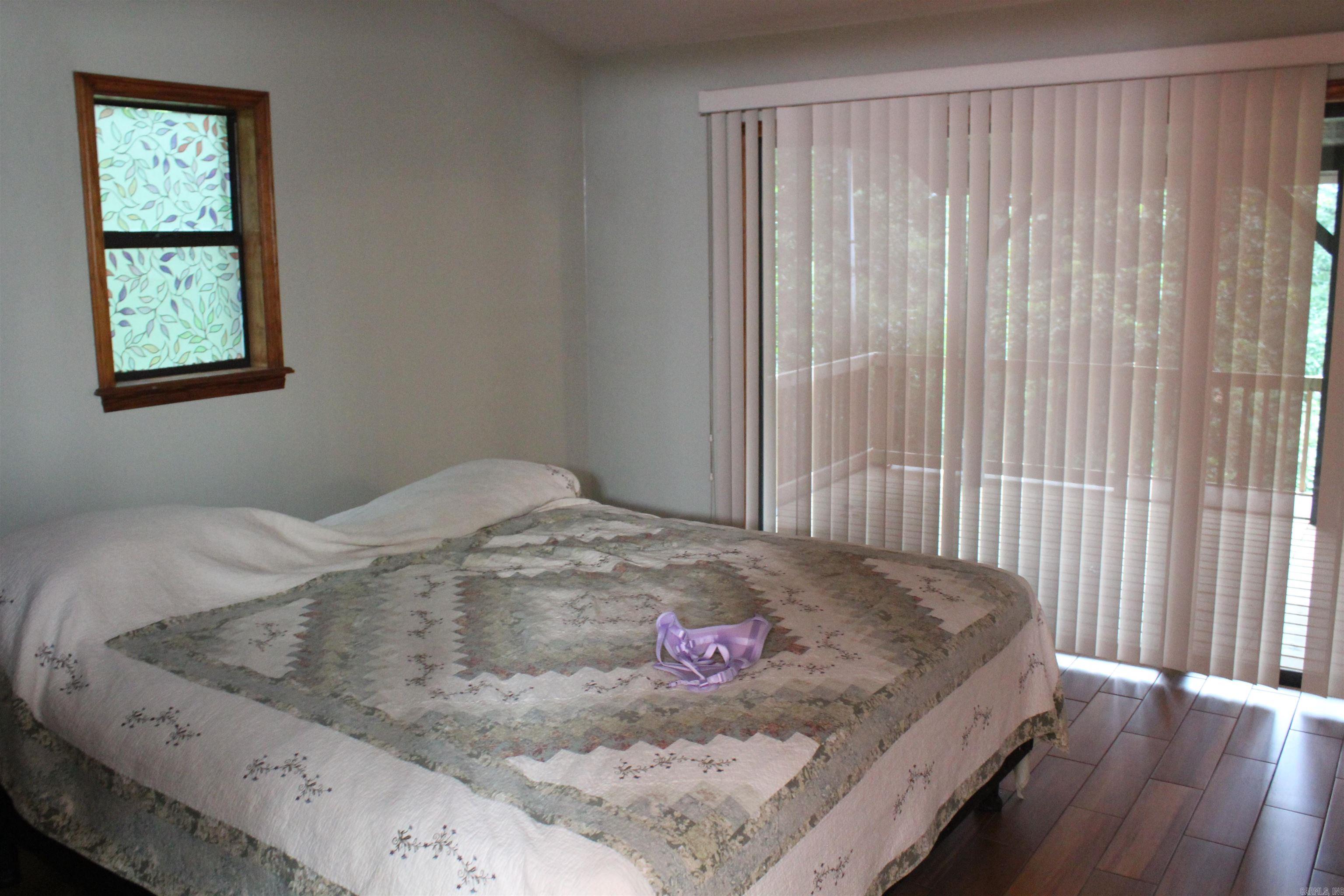 2729 3348  Clarksville, AR