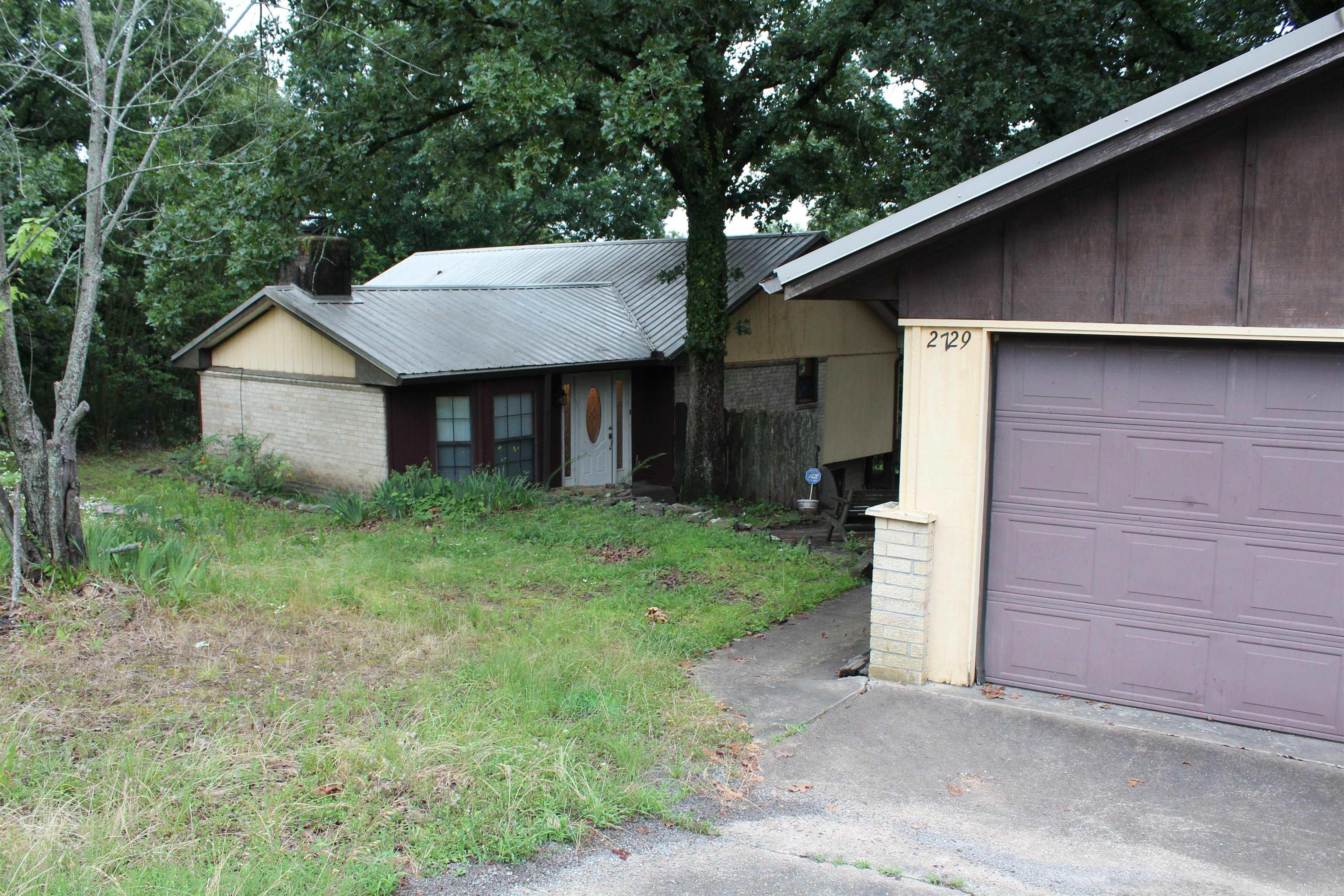 2729 3348  Clarksville, AR