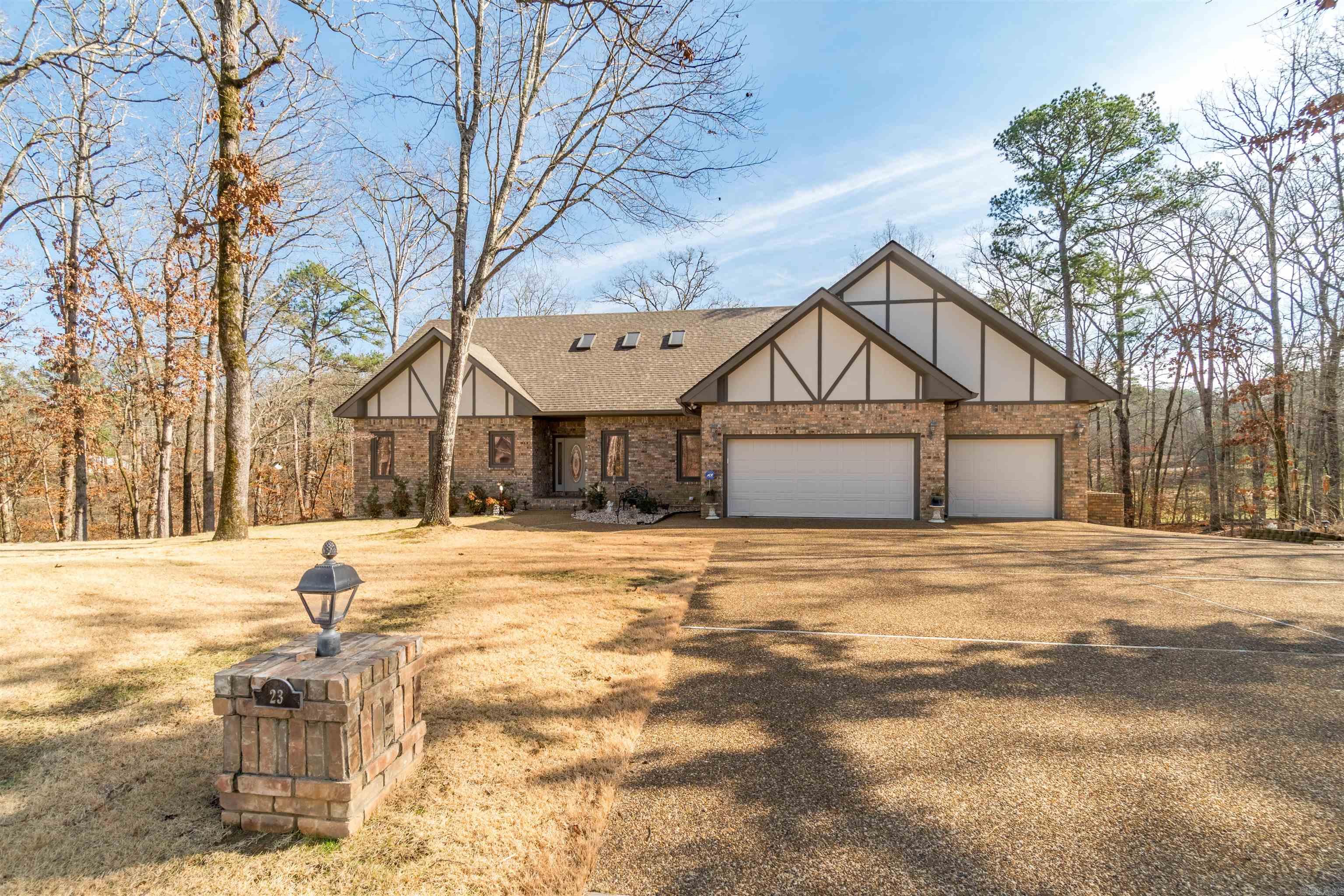 23 Darro  Hot Springs Village, AR
