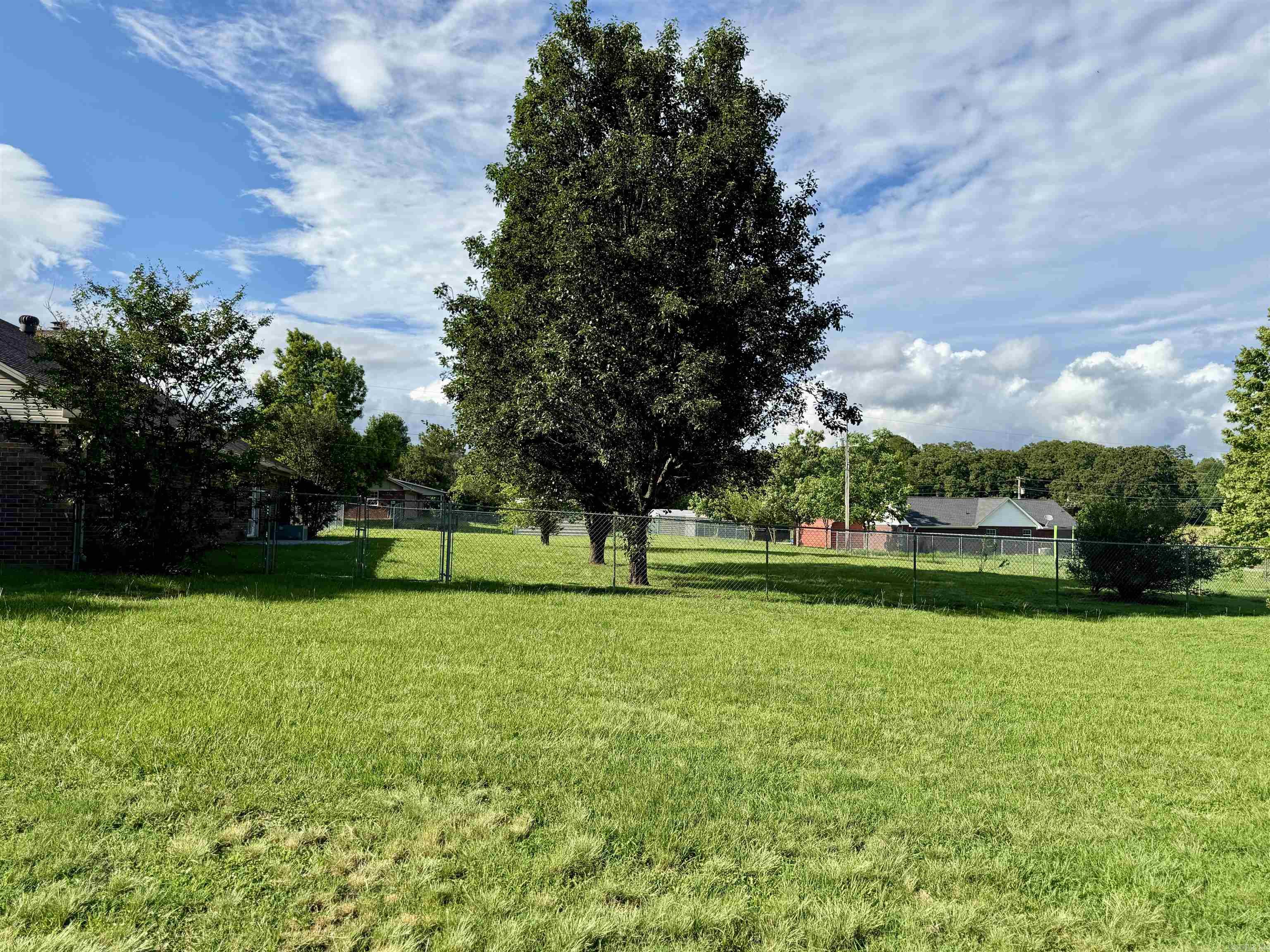190 County Road 3437  Clarksville, AR