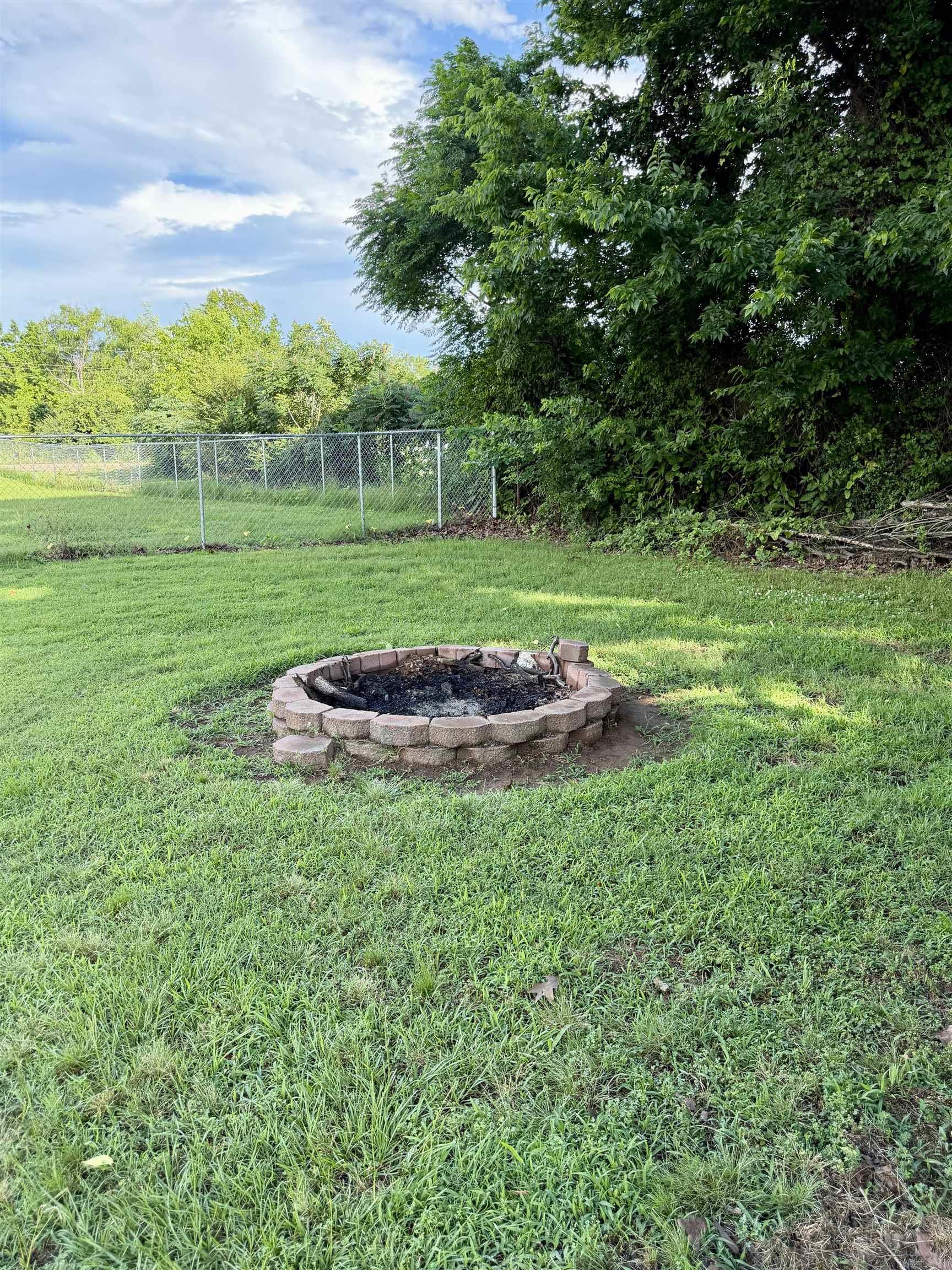 190 County Road 3437  Clarksville, AR