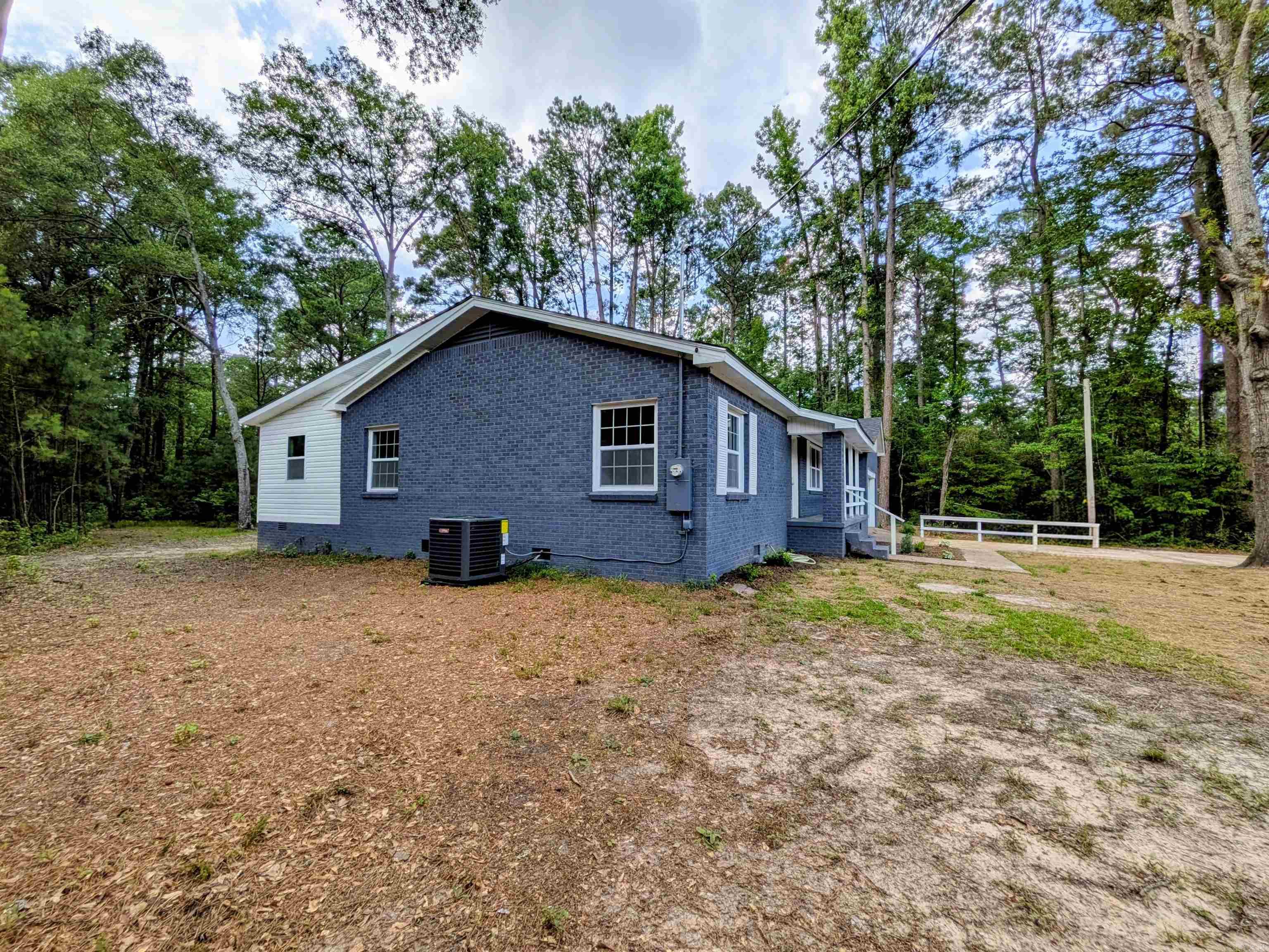 206 Hwy 376  Camden, AR